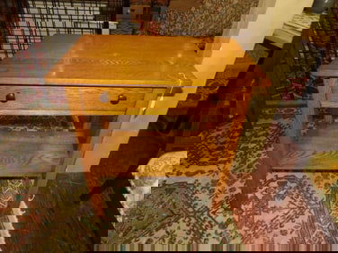 Oak single drawer table