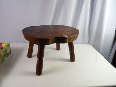 Pine foot stool