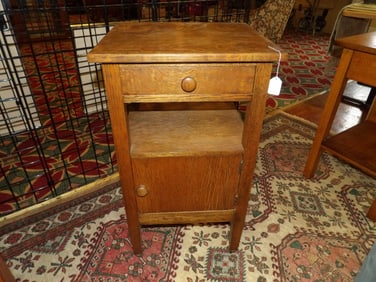 Oak 1 drawer, 1 door stand