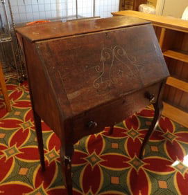 Early Desk with One Drawer