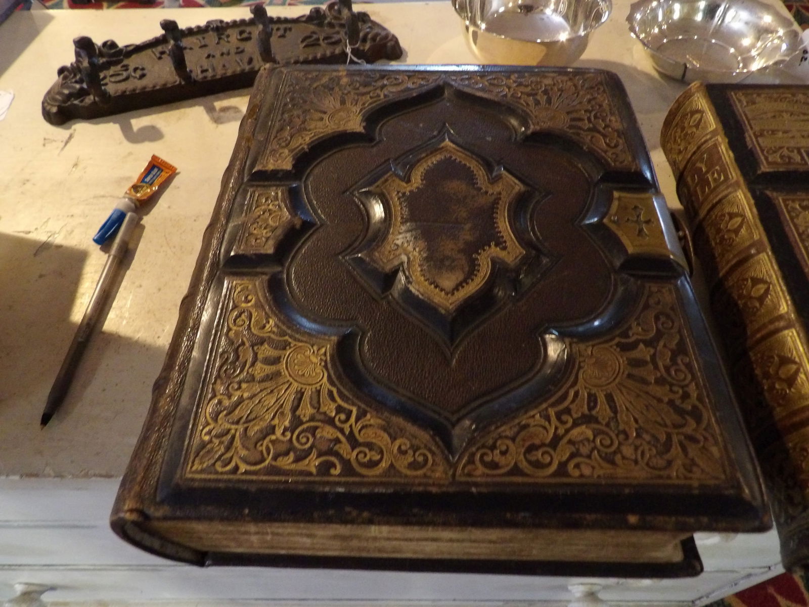 Holy Bible: 1871 Holy Bible, Old and New Testaments. Solid, Very Good Condition, (has a few pencil markings inside the fron cover.) Very Nice Piece. Cover with Latch. All Measurements approximate. See photos for