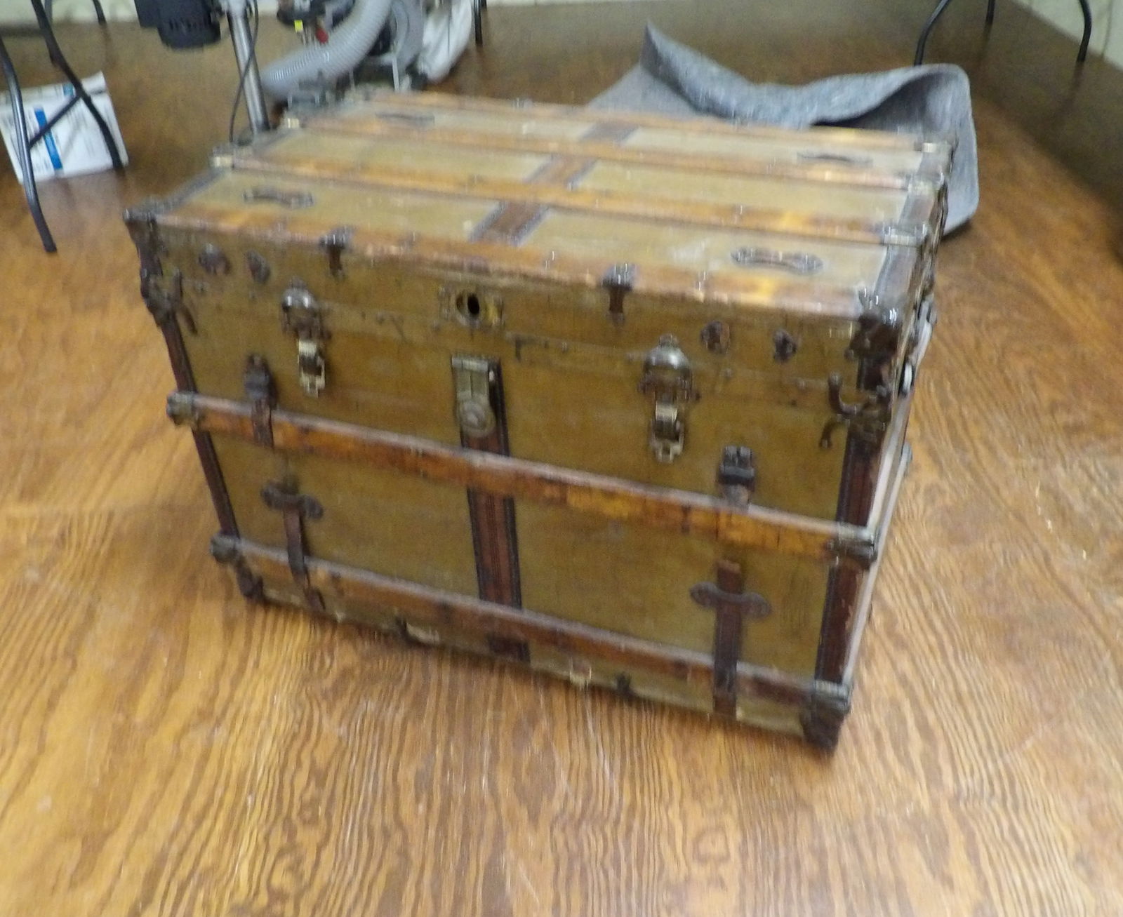 Early Shipping Trunk (1 of 4)