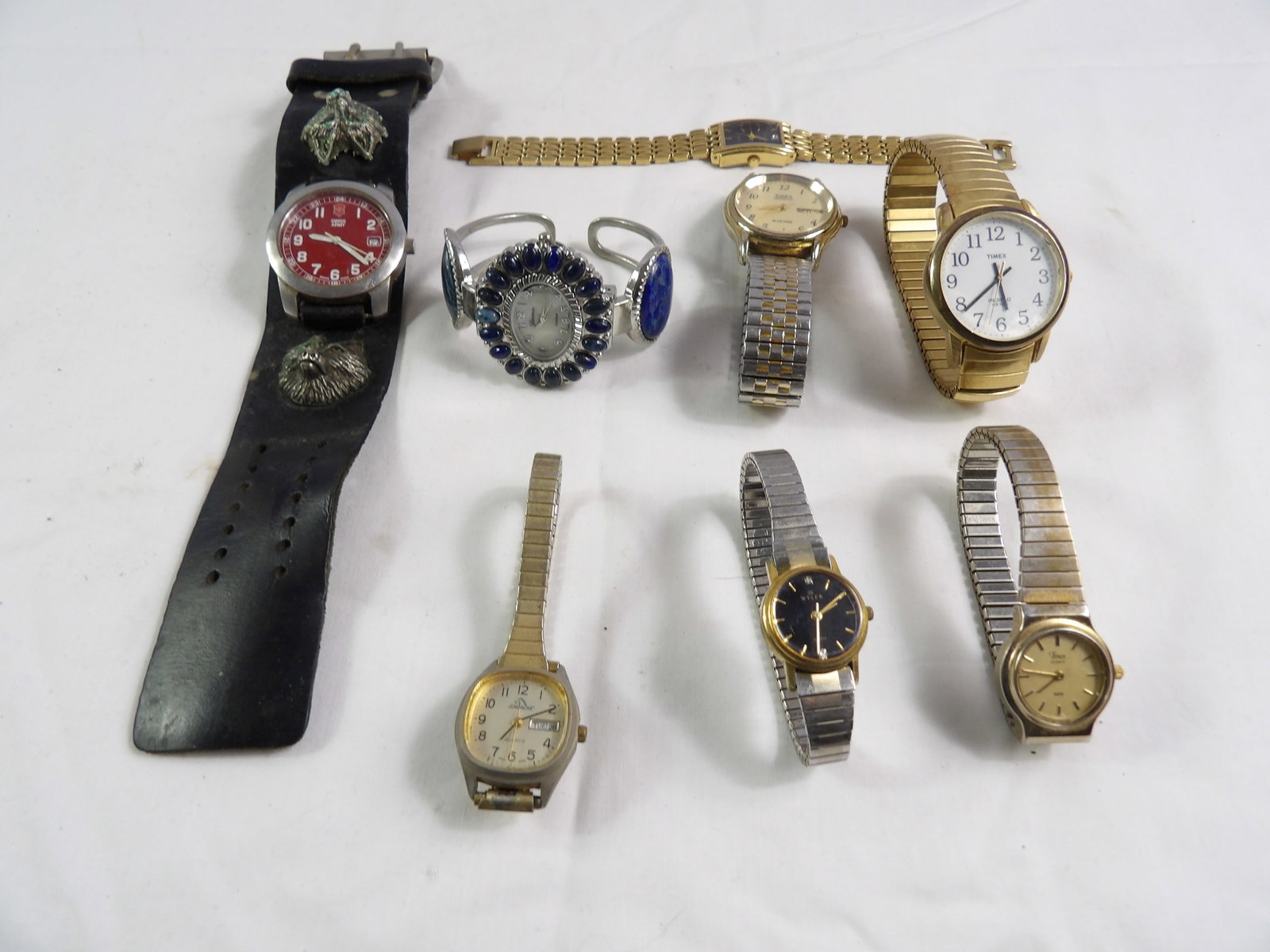 8 Pcs.-Vintage Watches: 8 Pieces Vintage Watches. All measurements approximate. Please see photos for condition and details. Selling as is from 04281.