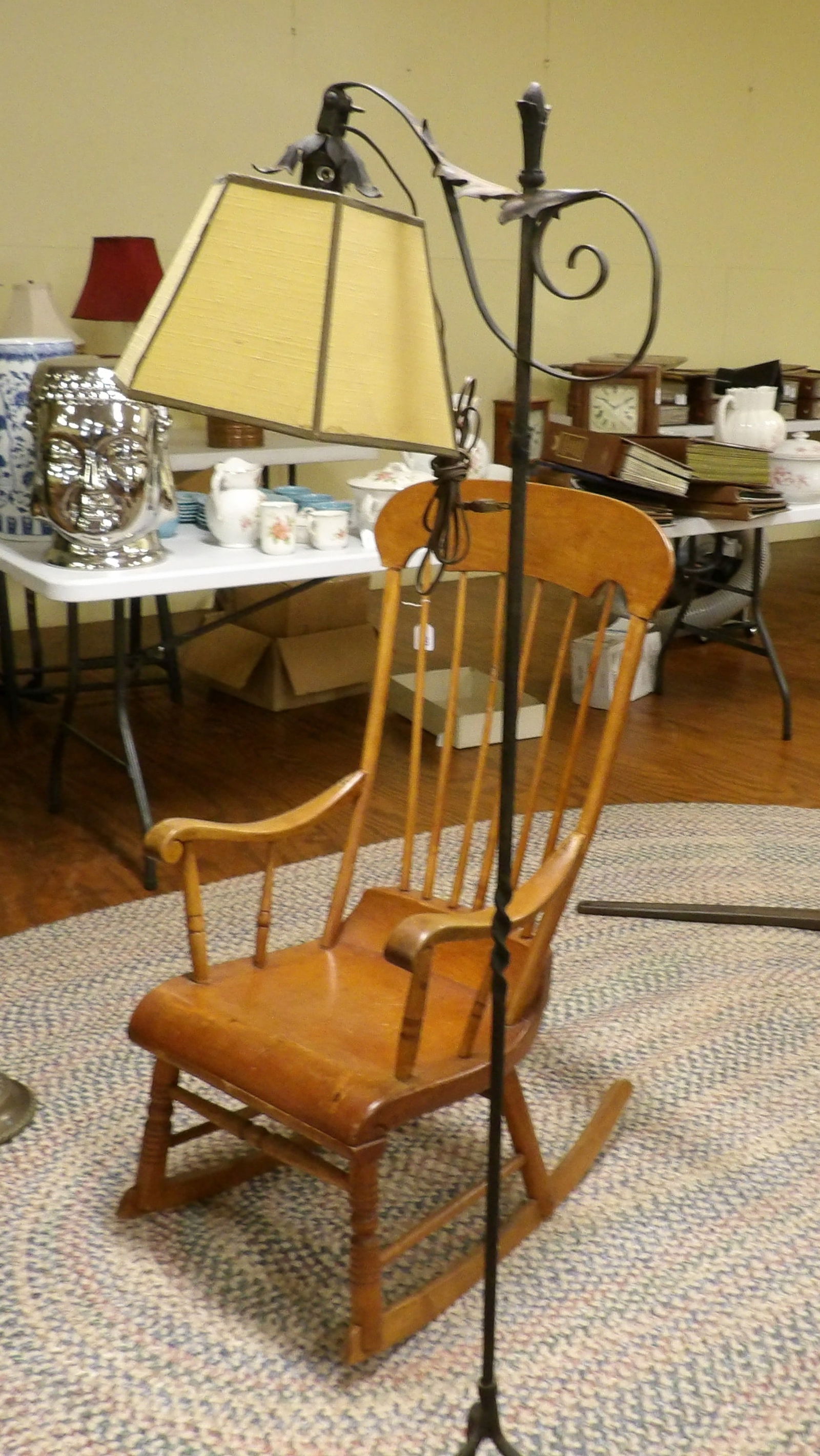 Cast Iron Floop Lamp: Cast Iron Floor Lamp. All measurements approximate. Please see photos for condition and details. Selling as is from 04281.