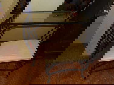 2 Piece Make-Up Table