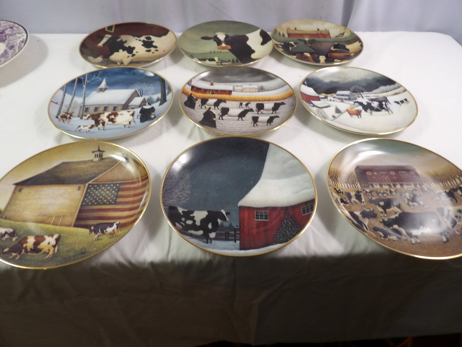 9 Pcs- Franklin Mint Cow Plates: 9 Pieces Franklin Mint Cow Plates. All measurements approximate. Please see photos for condition and details. Selling as is from 04281.