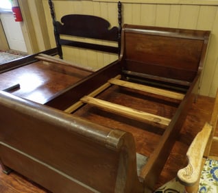 Nice Twin Size Sleigh Bed
