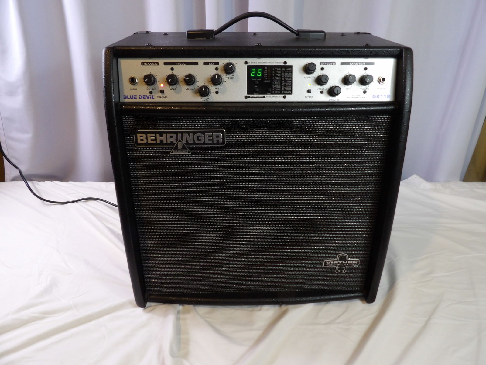 Behringer Amplifier (1 of 4)