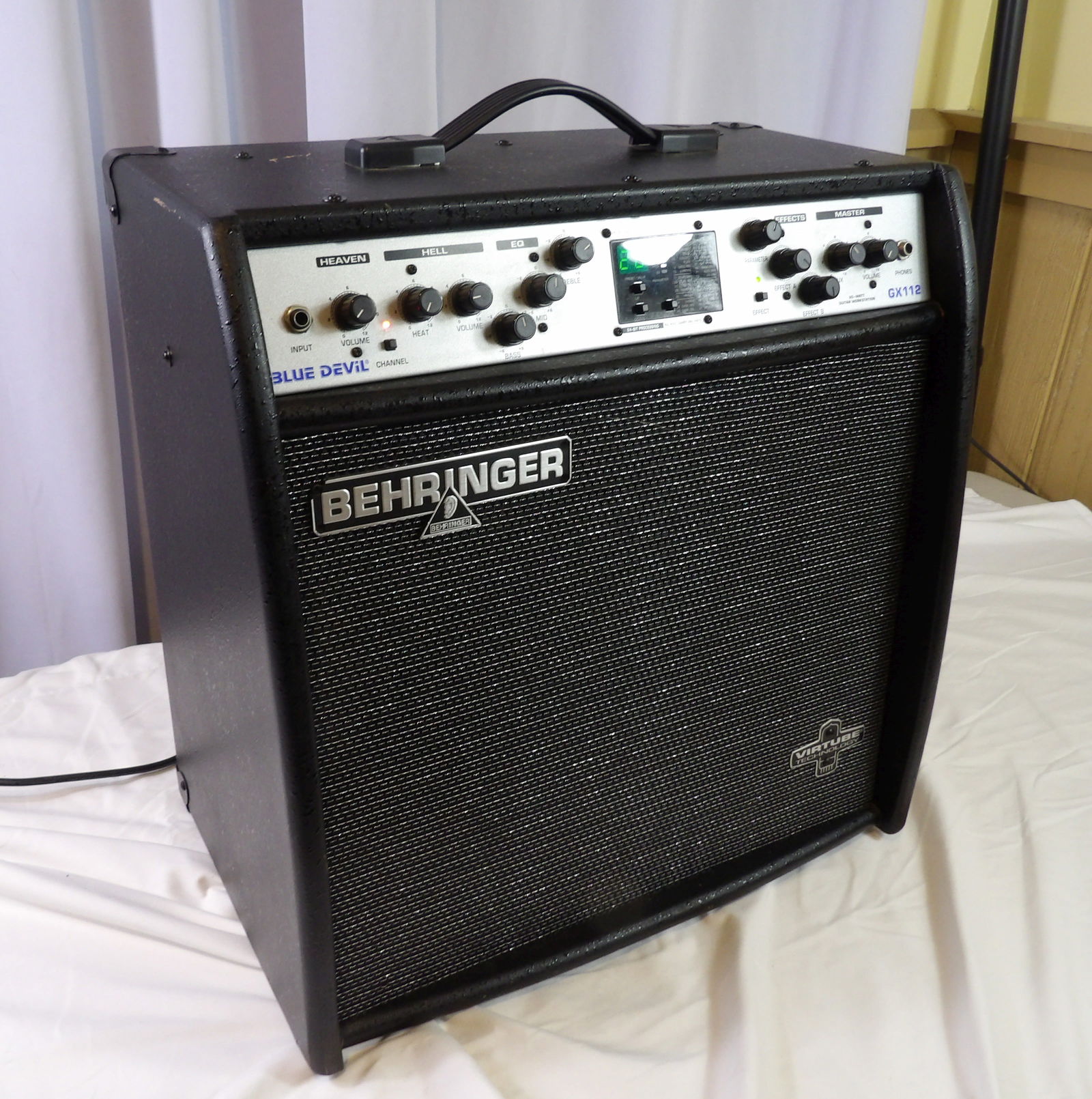 Behringer Amplifier - 2