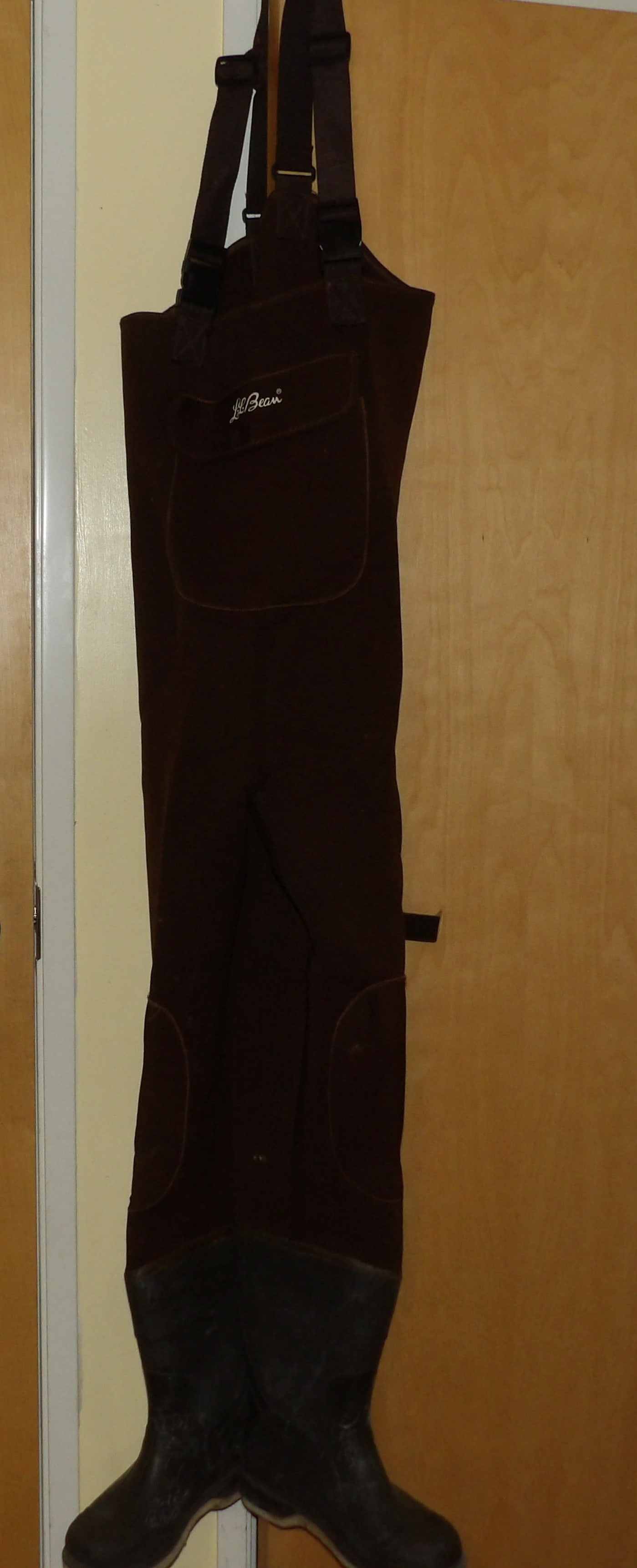 L.L.Bean Waders: L.L.Bean Waders, Upper size is Small, Boot size is 8. All measurements approximate. Please see photos for condition and details. Selling as is from 04281.