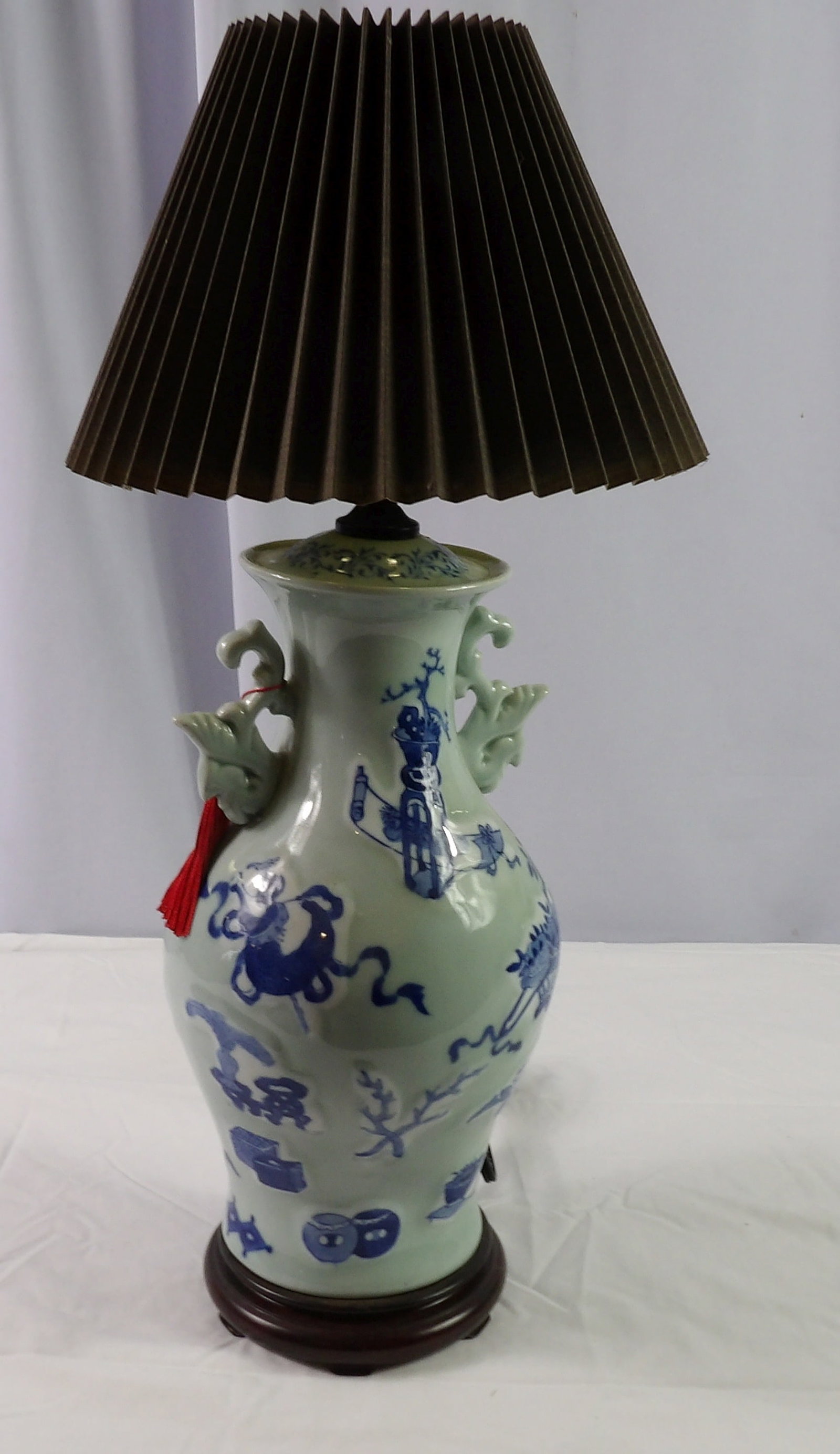 Porcelain Lamp (1 of 4)