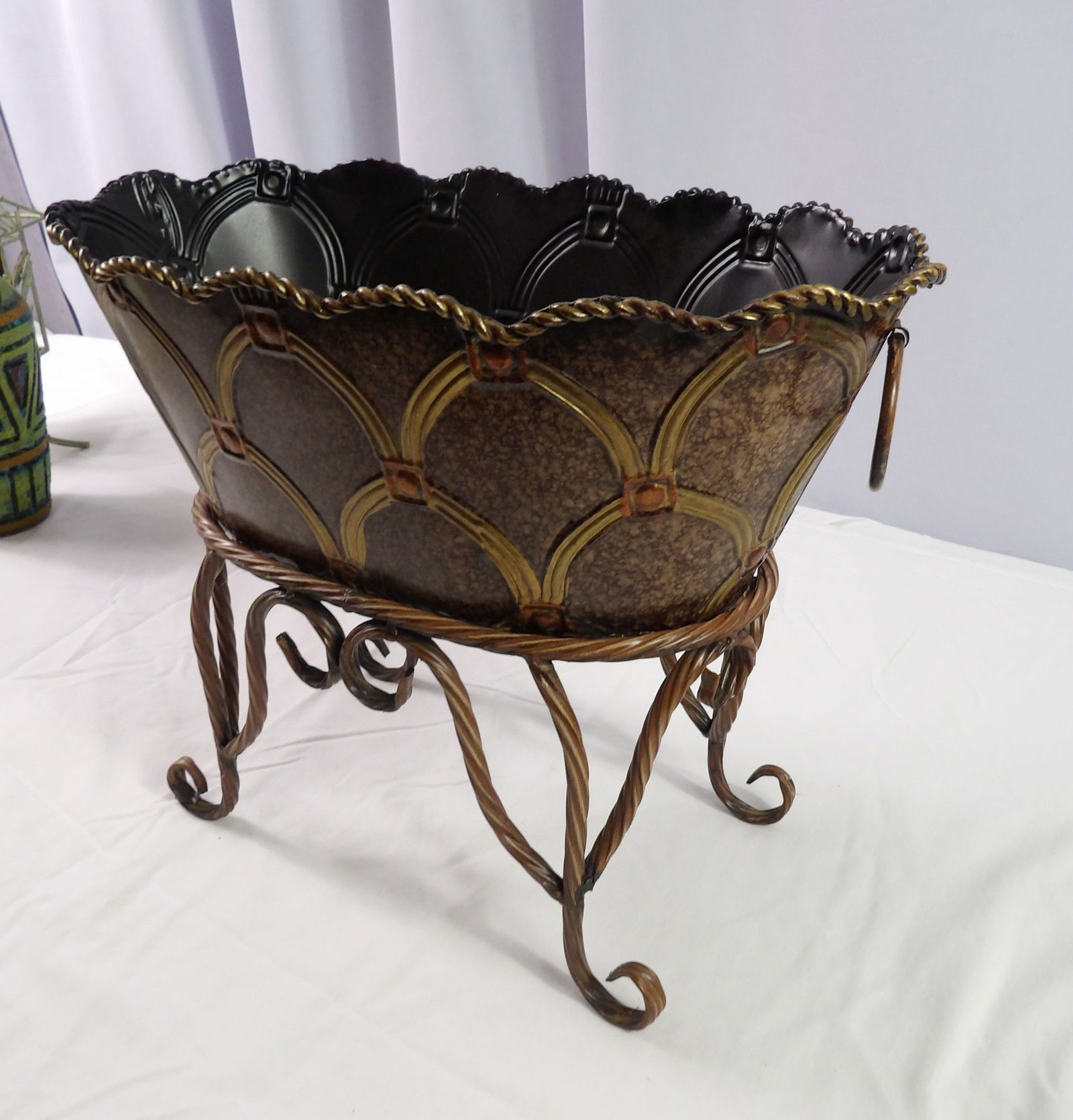 Tin Planter with Stand. - 2