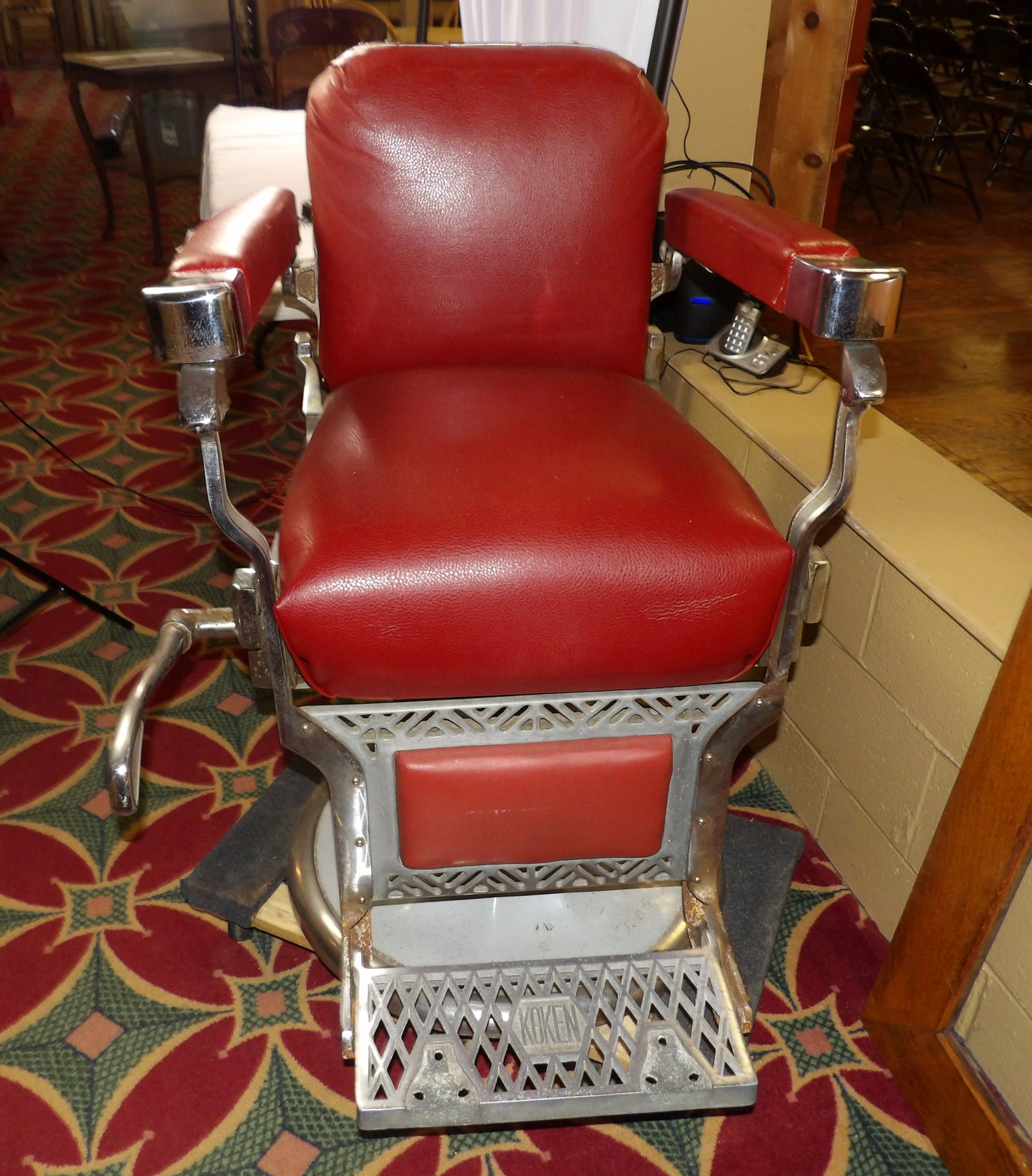 Koken Barber Chair.: Koken Barber Chair. Leather is perfect. Hydraulics work great. All measurements approximate. Please see photos for condition and details. Selling as is from 04281.