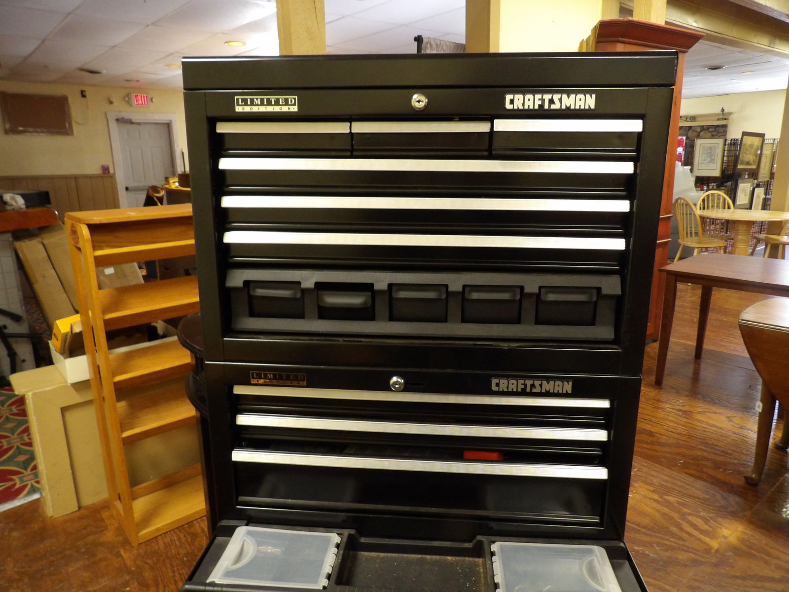 Craftsman Rolling Tool Box - 3