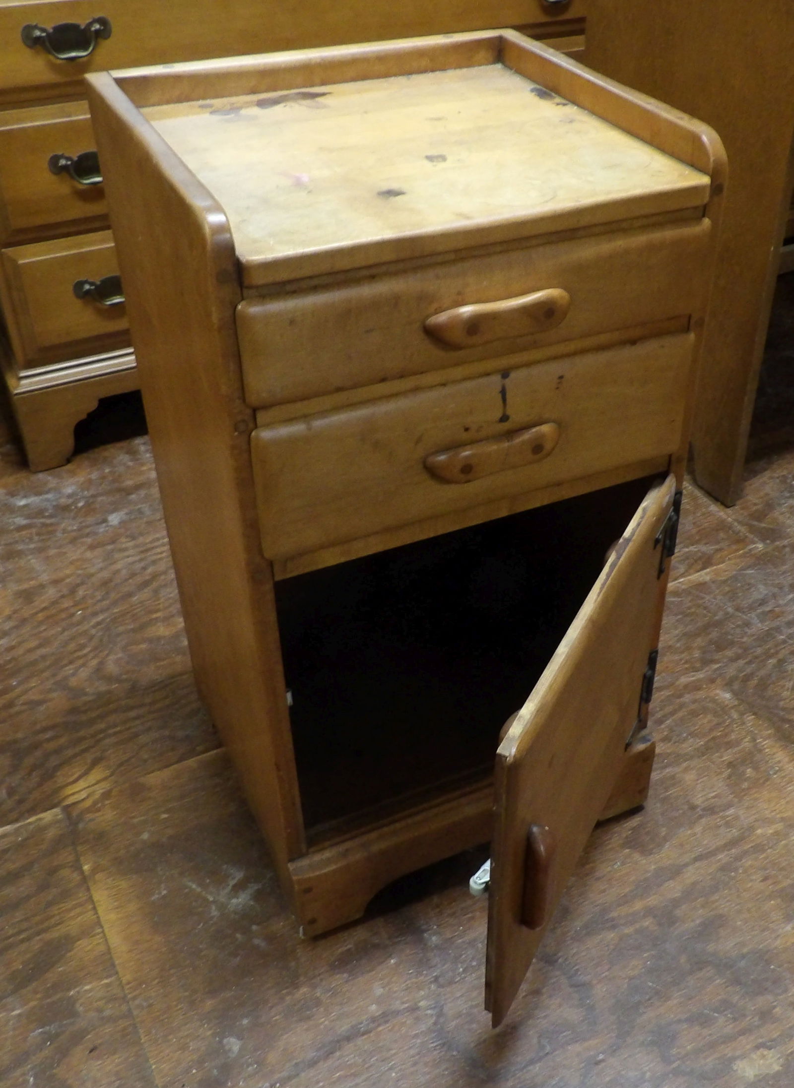 2 Drawer Maple Stand - 2