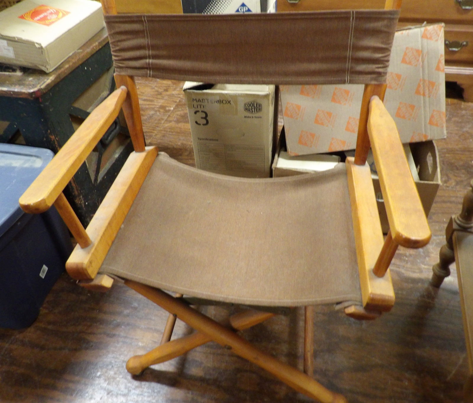 Folding Directors Chair (1 of 4)