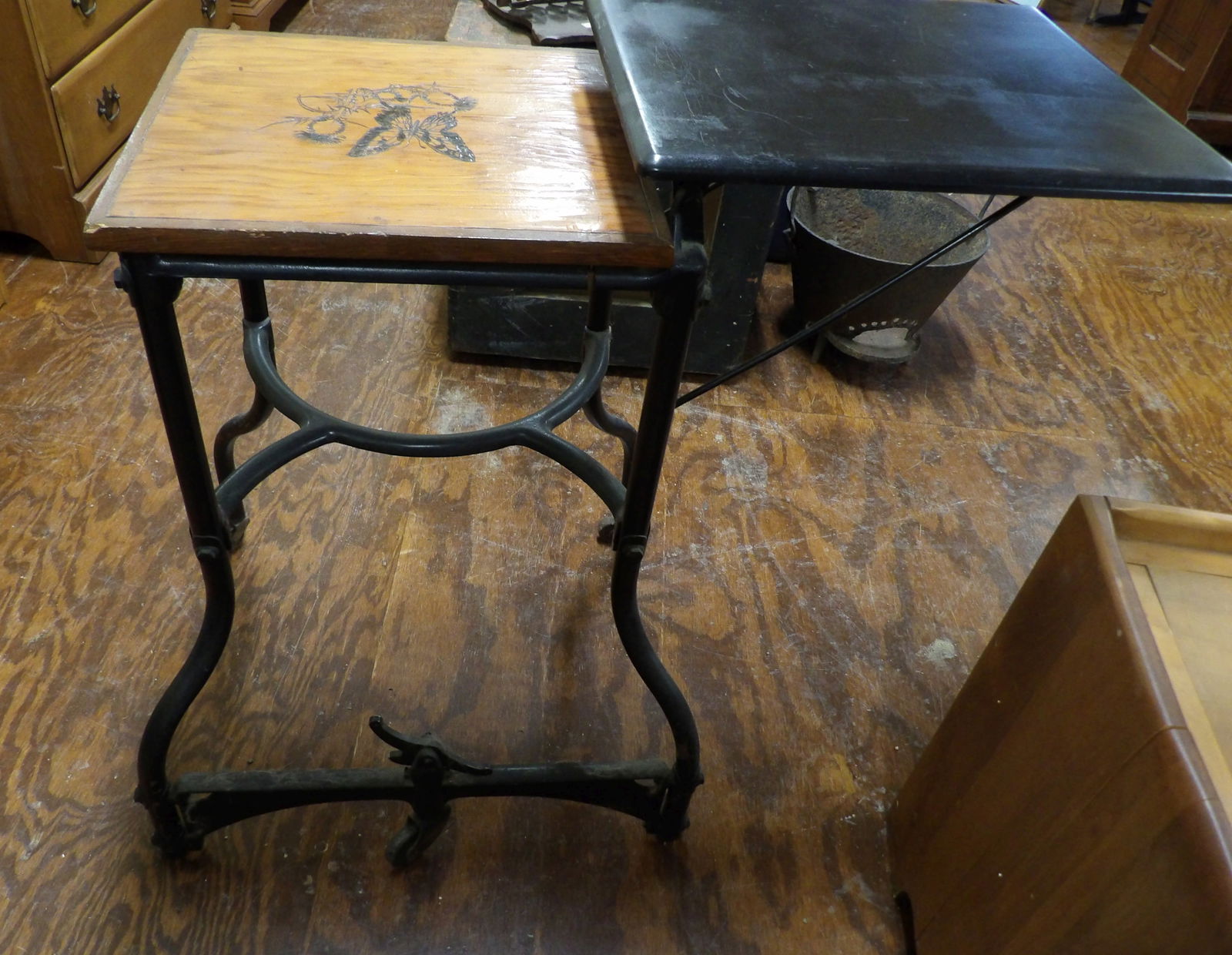 Typewriter Table - 4