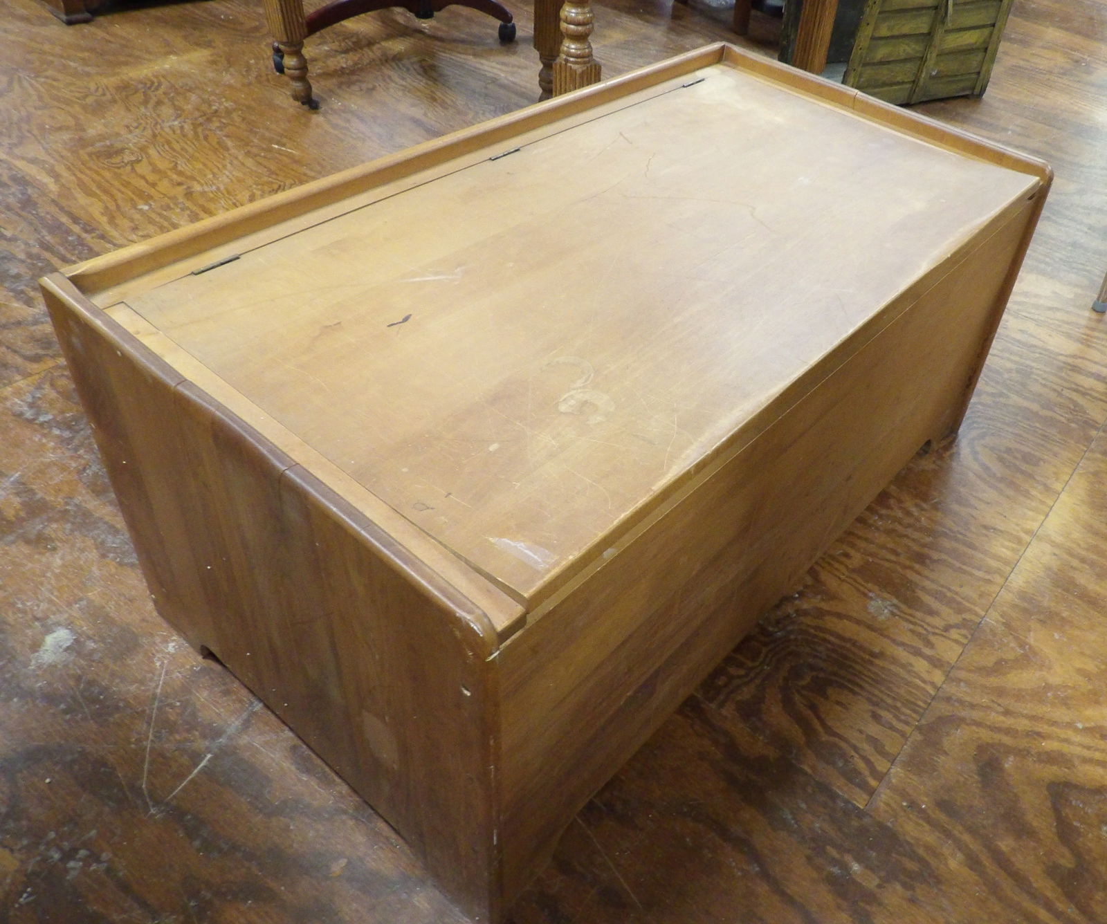 Hard Maple Trunk: Hard Maple Trunk, 45" Wide X 24" Deep, All measurements approximate. Please see photos for condition and details. Selling as is from 04281.