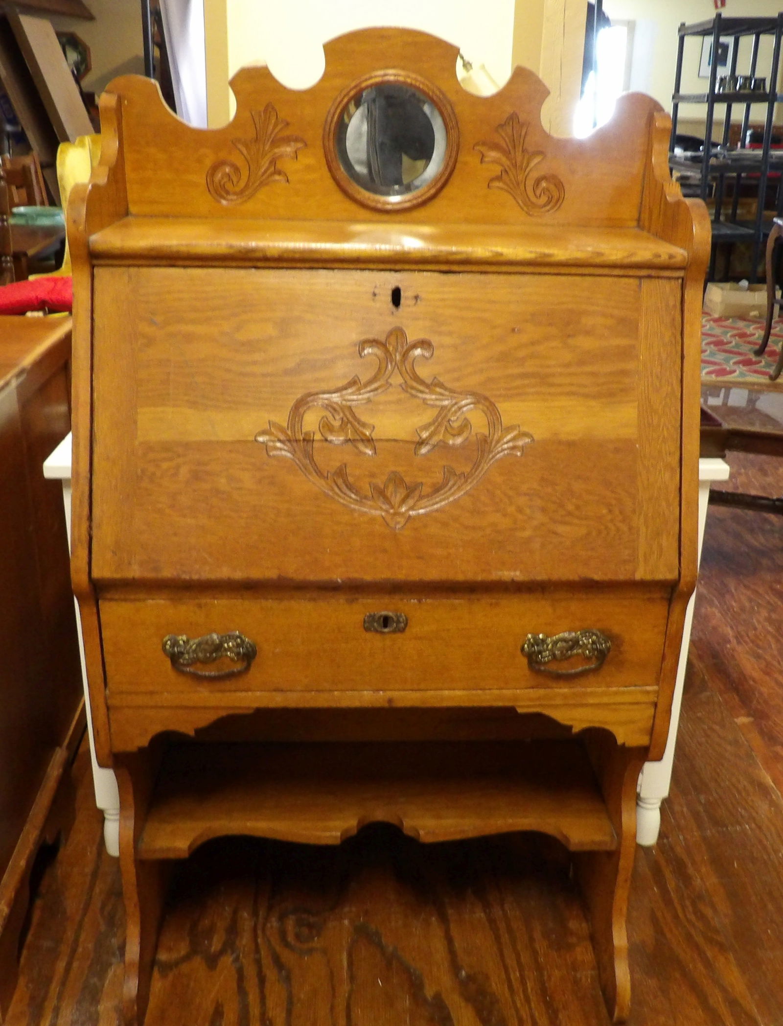 Larkin Style Oak Desk (1 of 4)