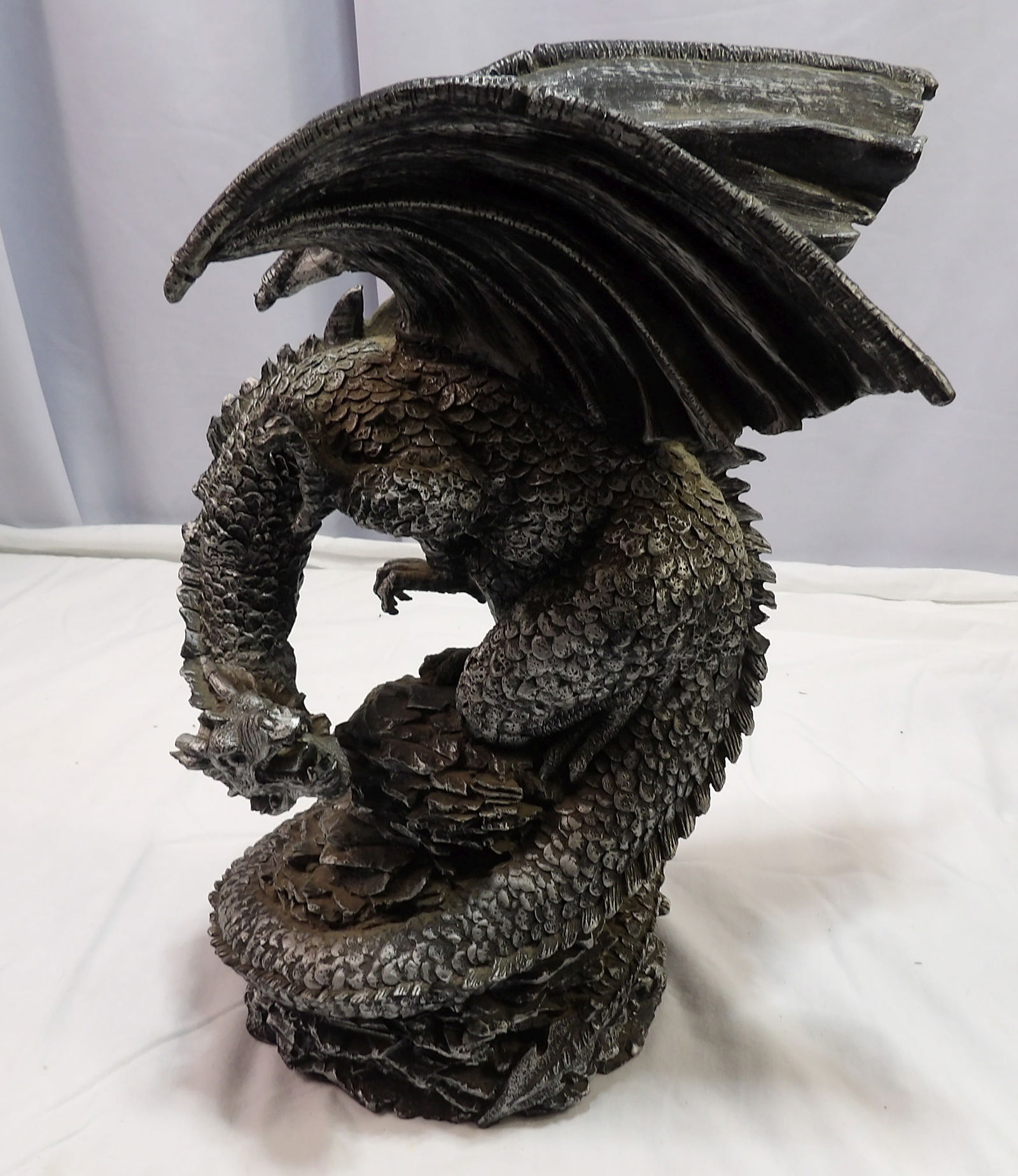 Dragon Statue (1 of 4)