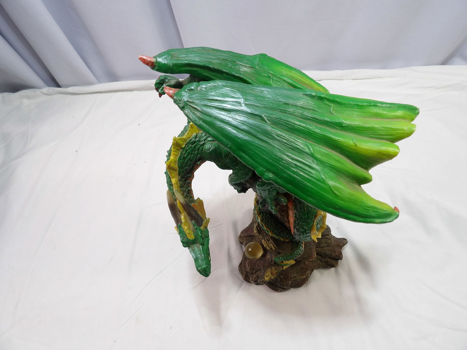 Large Dragon Statue - 4