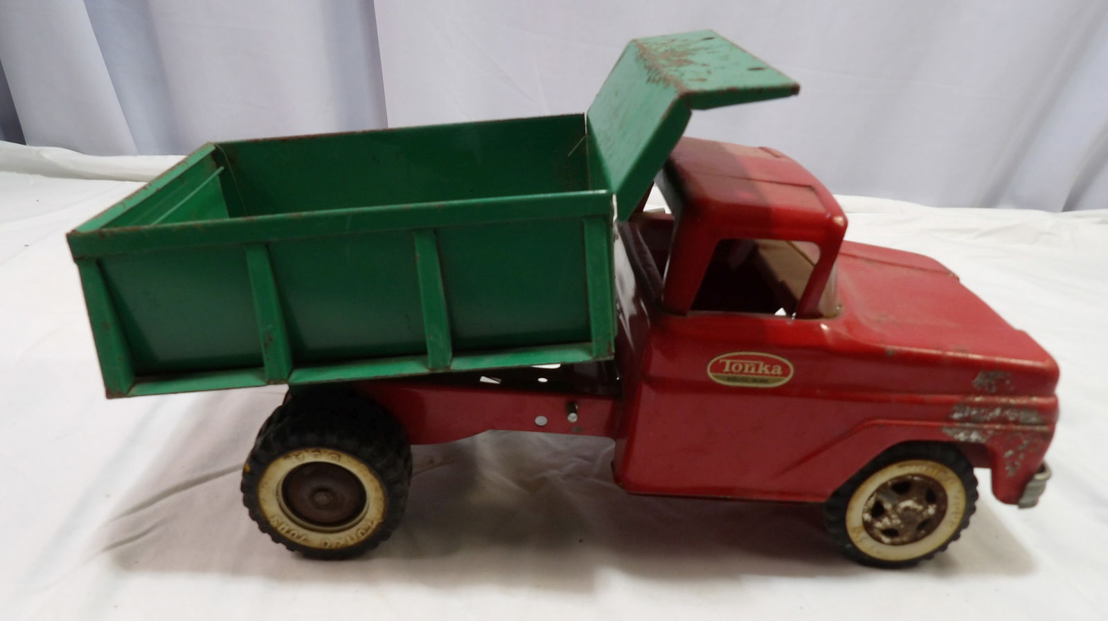 Tonka Dump Truck (1 of 4)