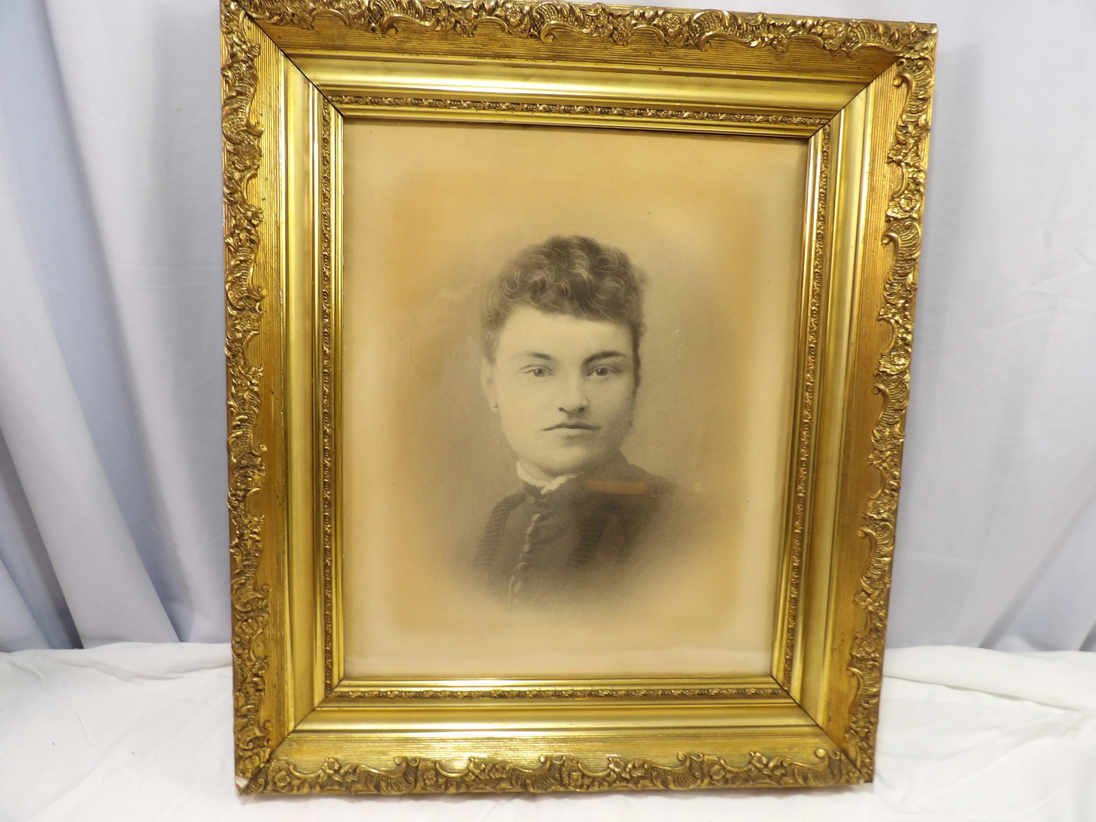 Gilded Frame Early Photo (1 of 4)