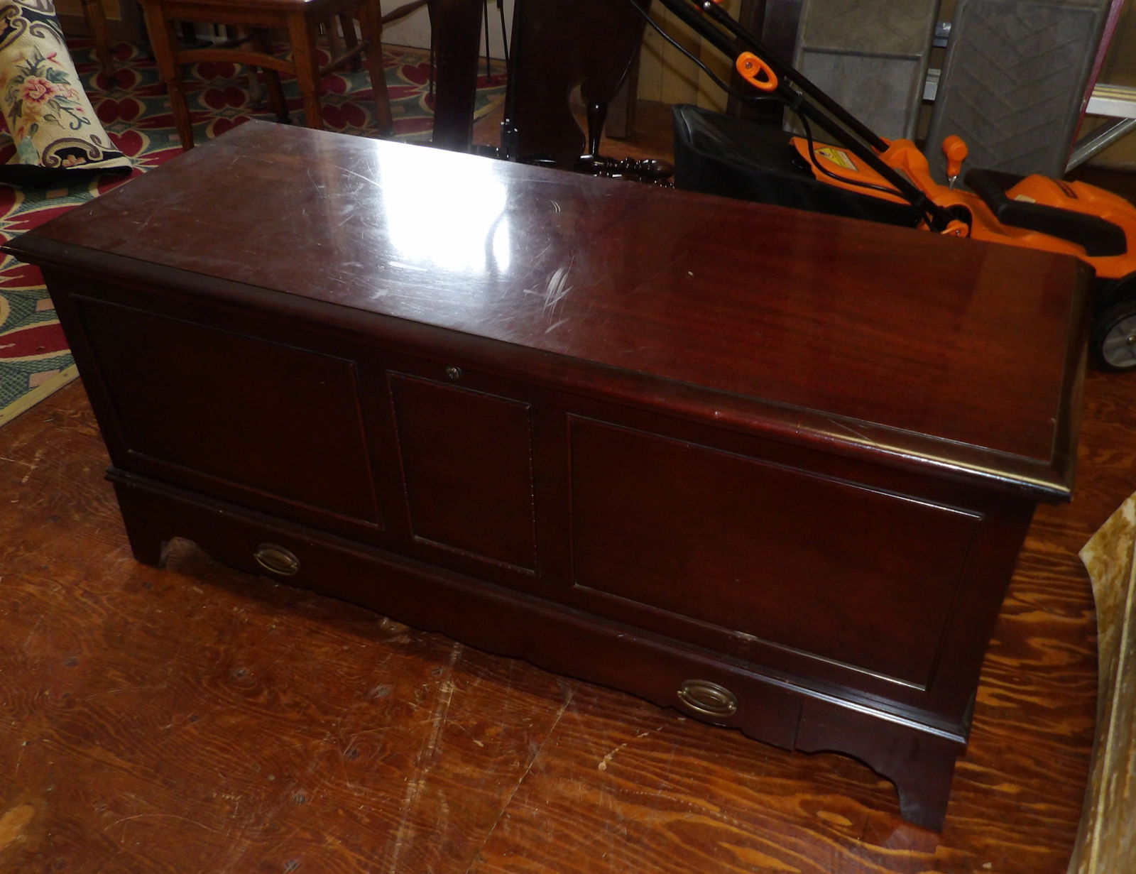 Lane Cedar Chest: Beautiful 45" Lane Cedar Chest. All measurements approximate. Please see photos for condition and details. Selling as is from 04281.