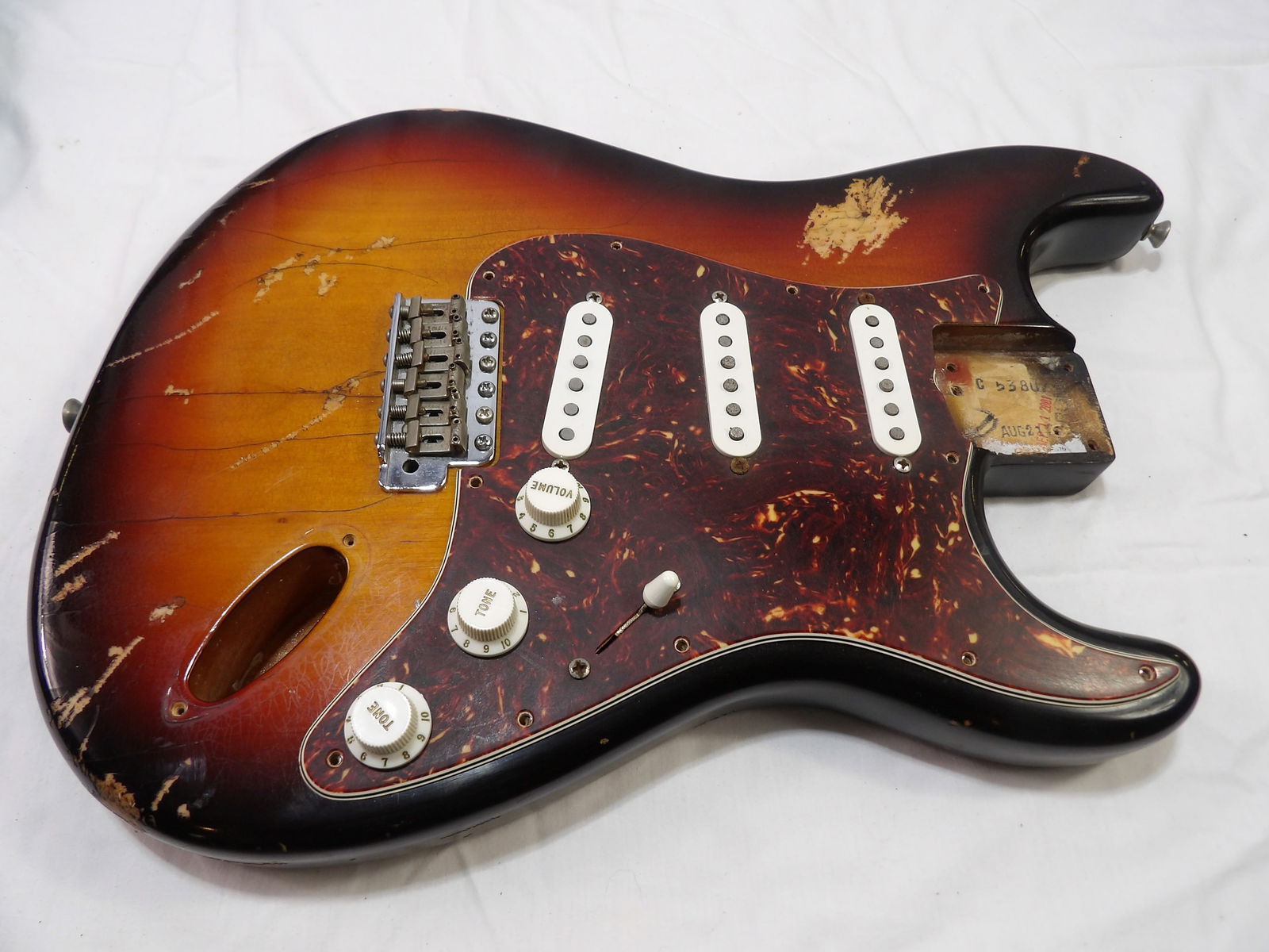 Fender Electric Body: Fender Electric Body. All measurements are approximate. Please see photos for condition and details. Selling as is from 04281.Body.