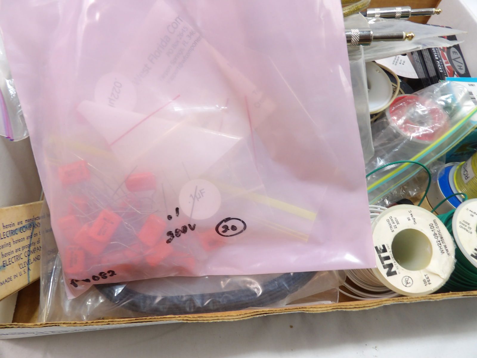 Fender Wiring Lot: Assorted Fender Wiring Lot. All measurements are approximate. Please see photos for condition and details. Selling as is from 04281.