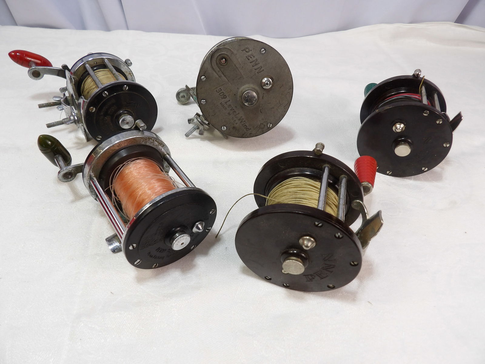 5 PCS Fishing Reels (1 of 4)