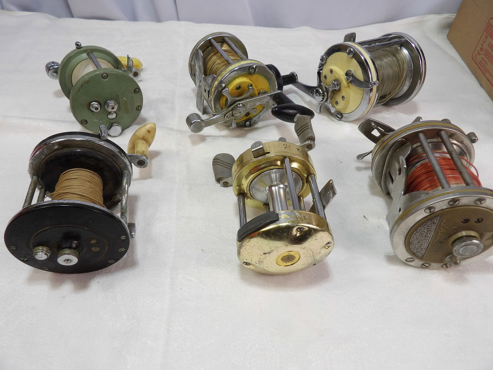 6 PCS Fishing Reels (1 of 4)