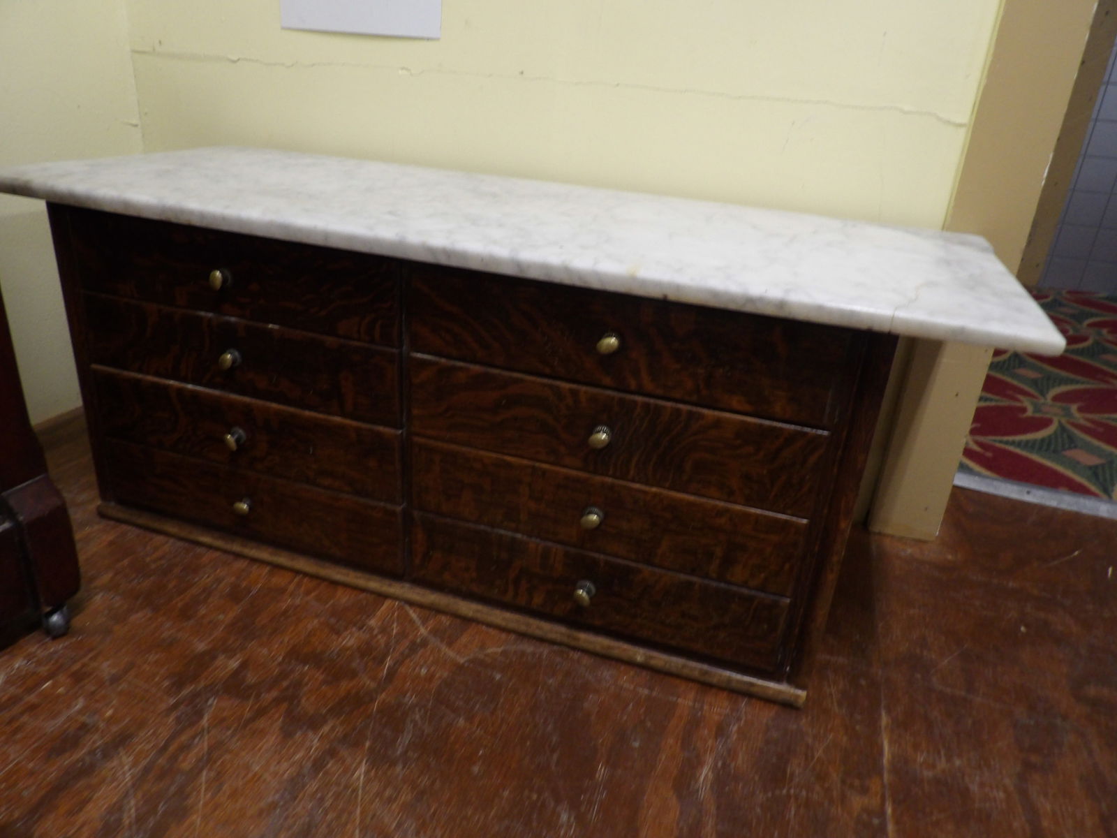 Chest of Drawers (1 of 4)