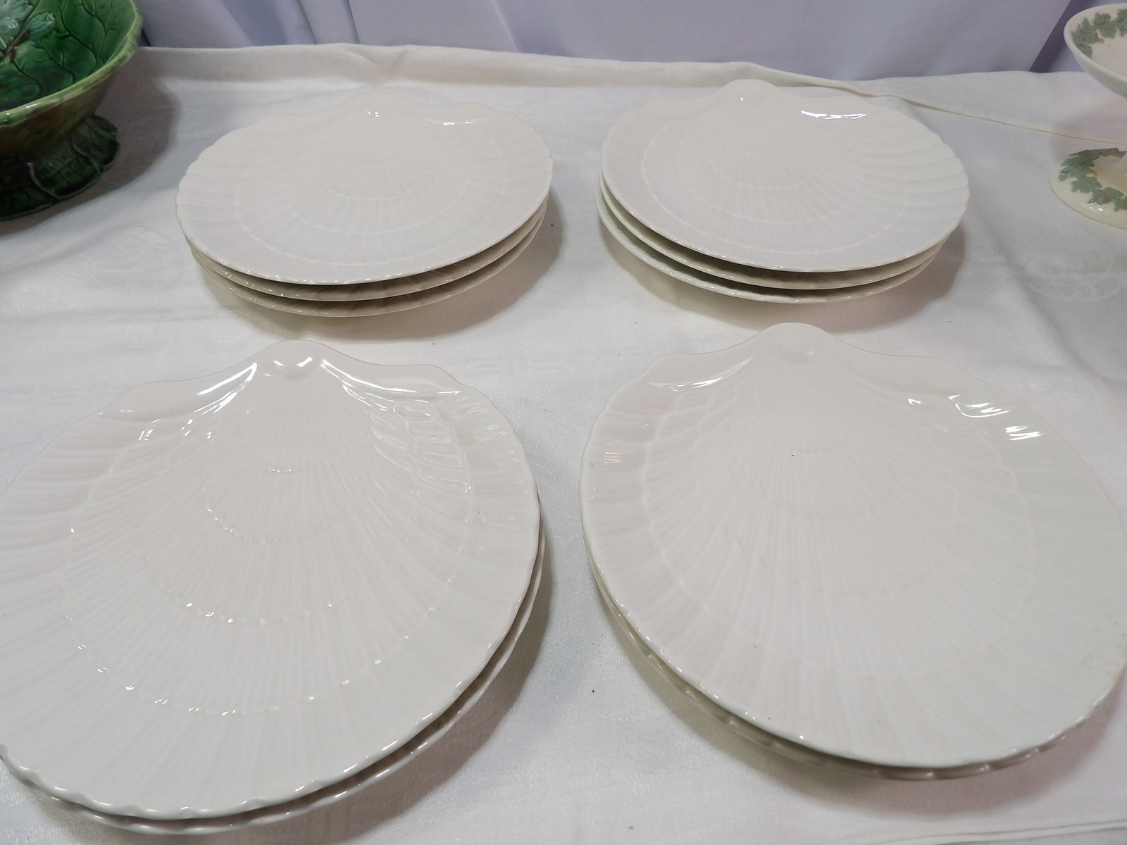 10 PCS Mikasa Plates: 10 Piece Mikasa "Ocean Jewell" White EH 900 Plates. All measurements approximate. Please see photos for condition and details. Selling as is from 04281.