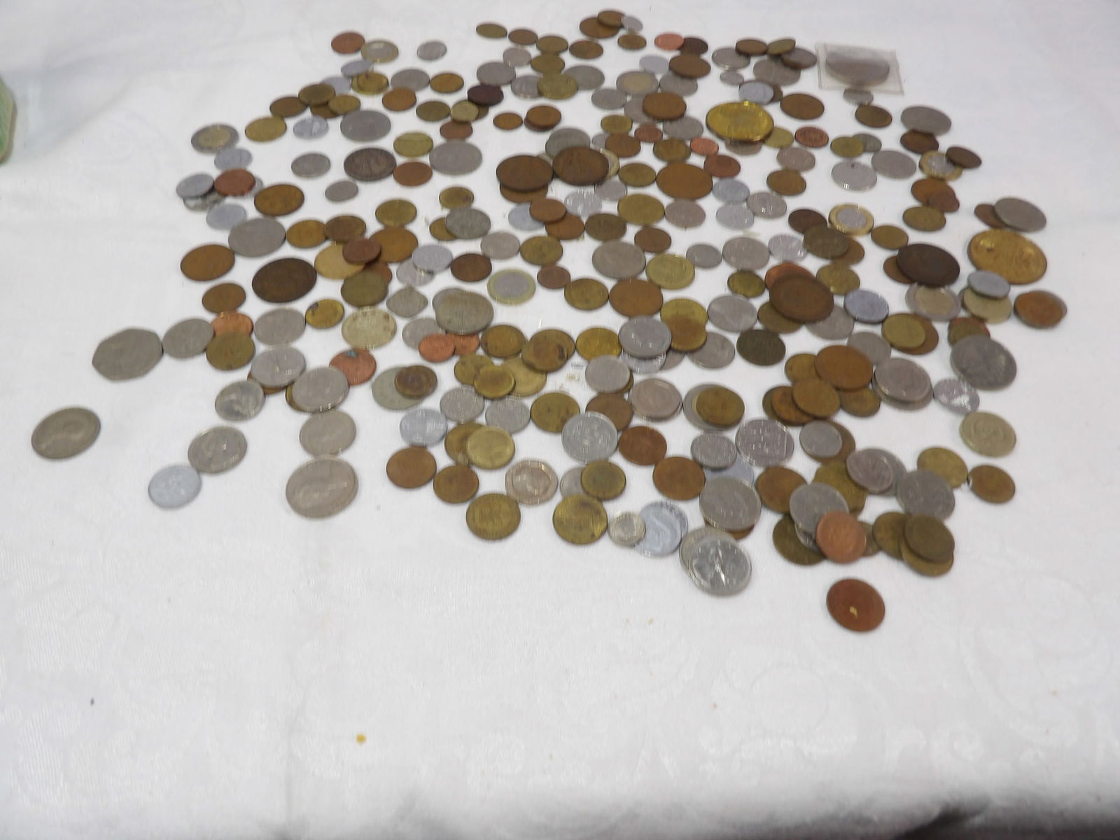 Large Foreign Coin Lot: Large Foreign Coin Lot. All measurements approximate. Please see photos for condition and details. Selling as is from 04281.