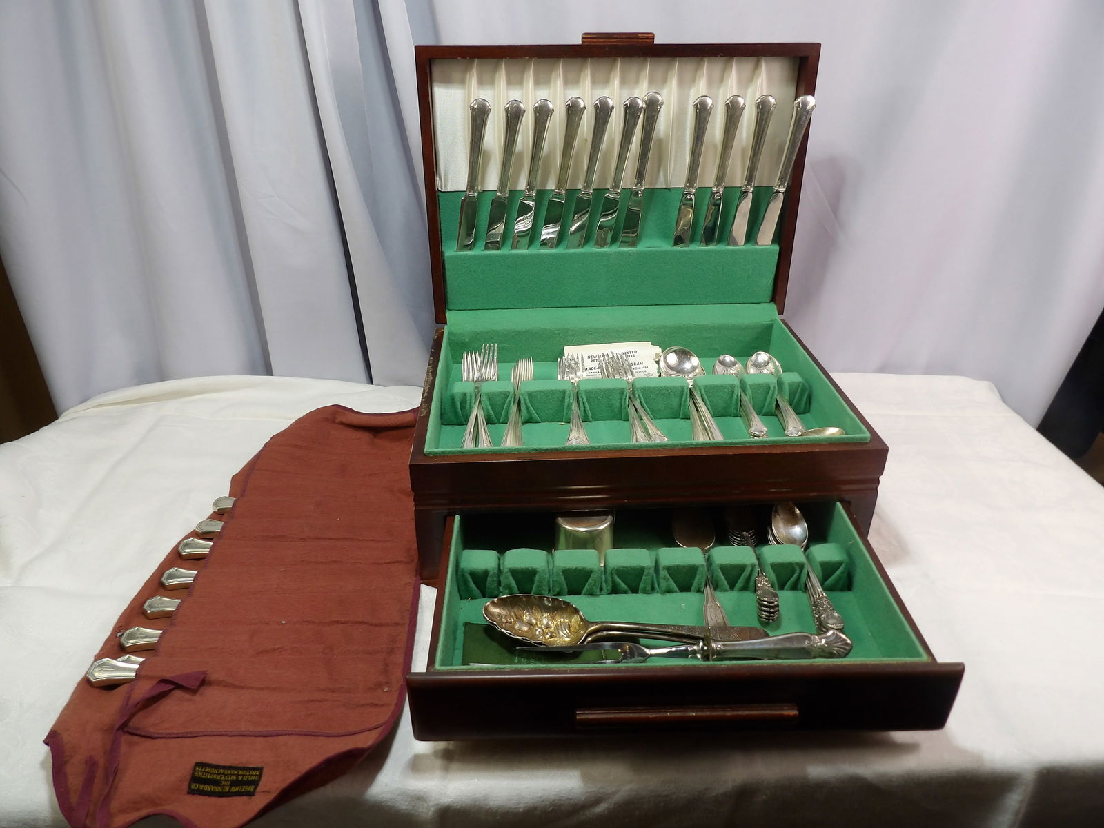 Silverware Set: Towle Sterling Silver Silverware Set. 88 Oz. of Sterling Silver not including Knives with Sterling Handles. All measurements approximate. Please see photos for condition and details. Selling as