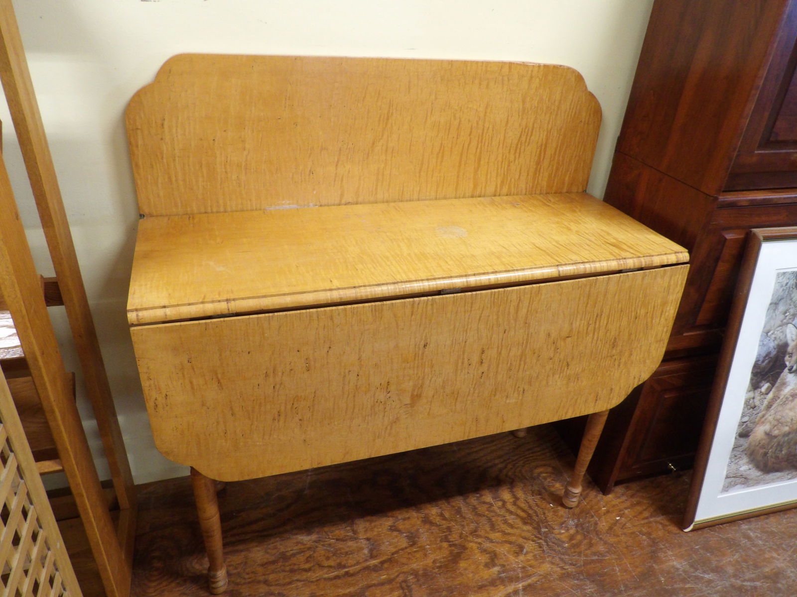 Drop Leaf Table (1 of 4)