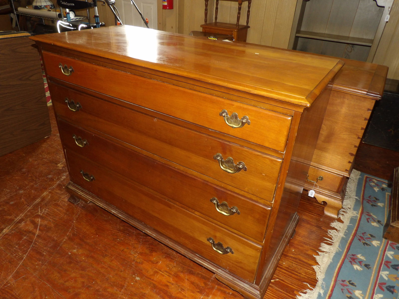 4 Drawer Maple Dresser (1 of 3)