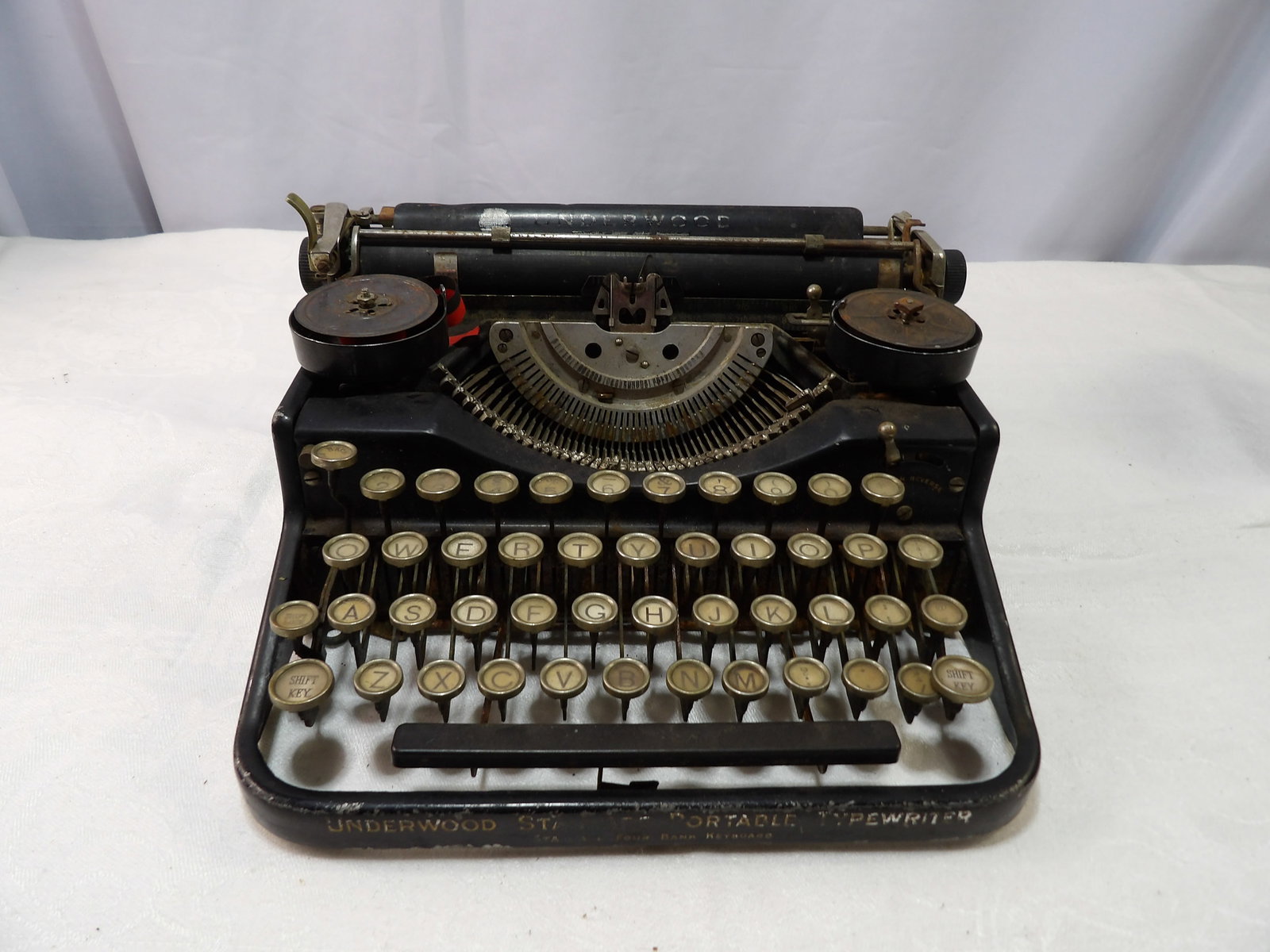 Vintage Typewriter (1 of 4)