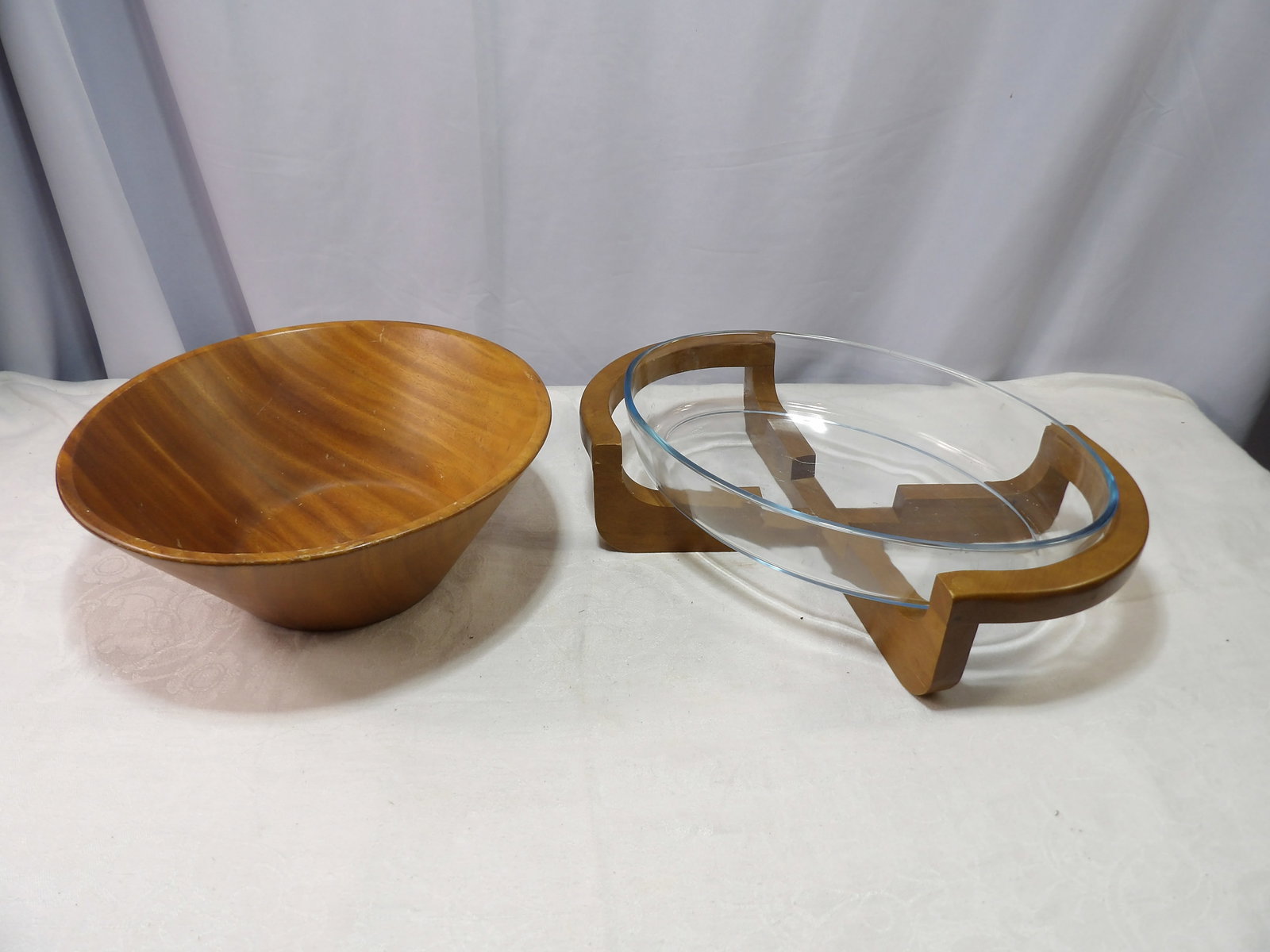 Baking Dish with Stand and Bowl (1 of 4)