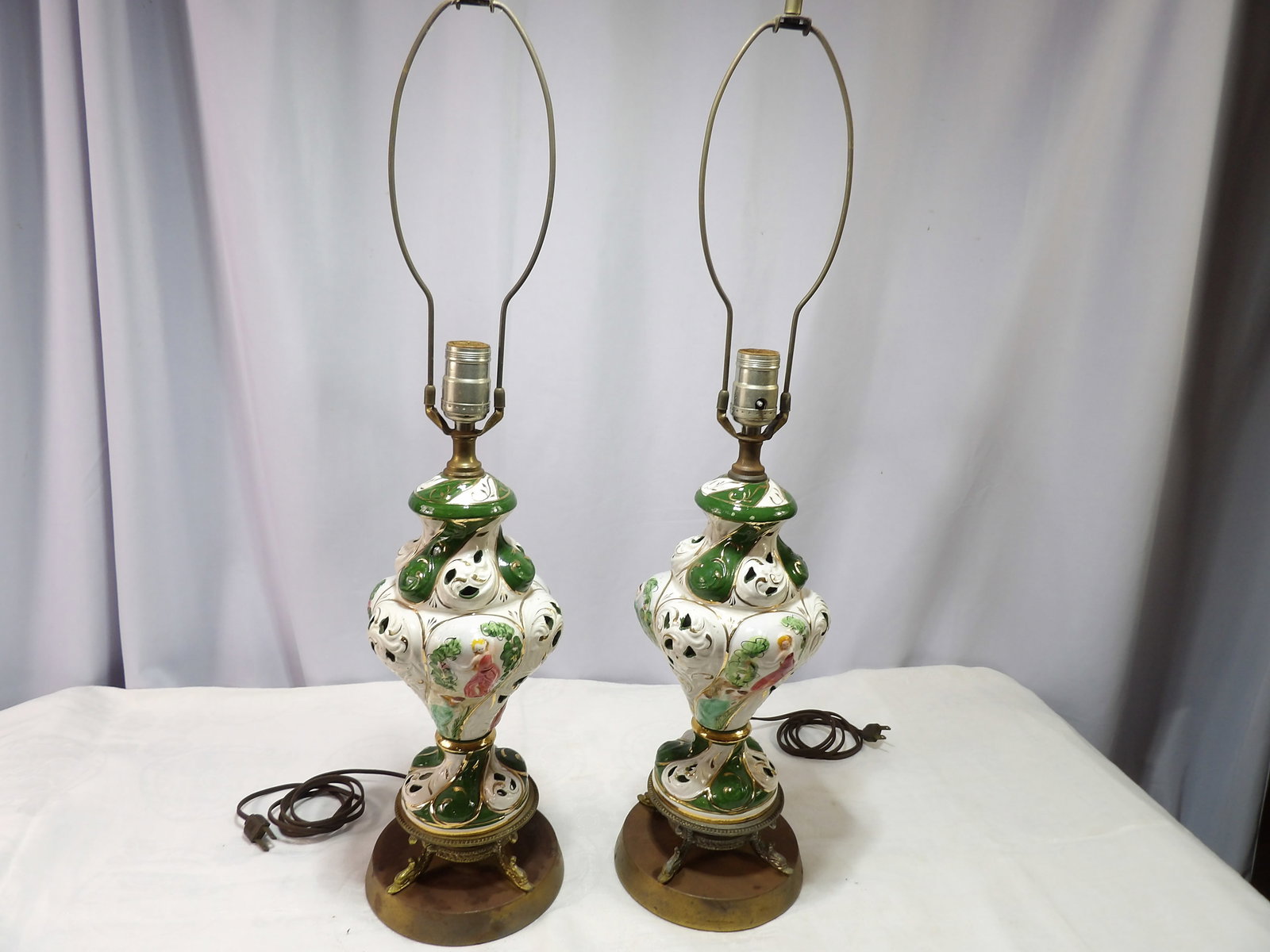 Pair of Vintage Porcelain Lamps (1 of 4)