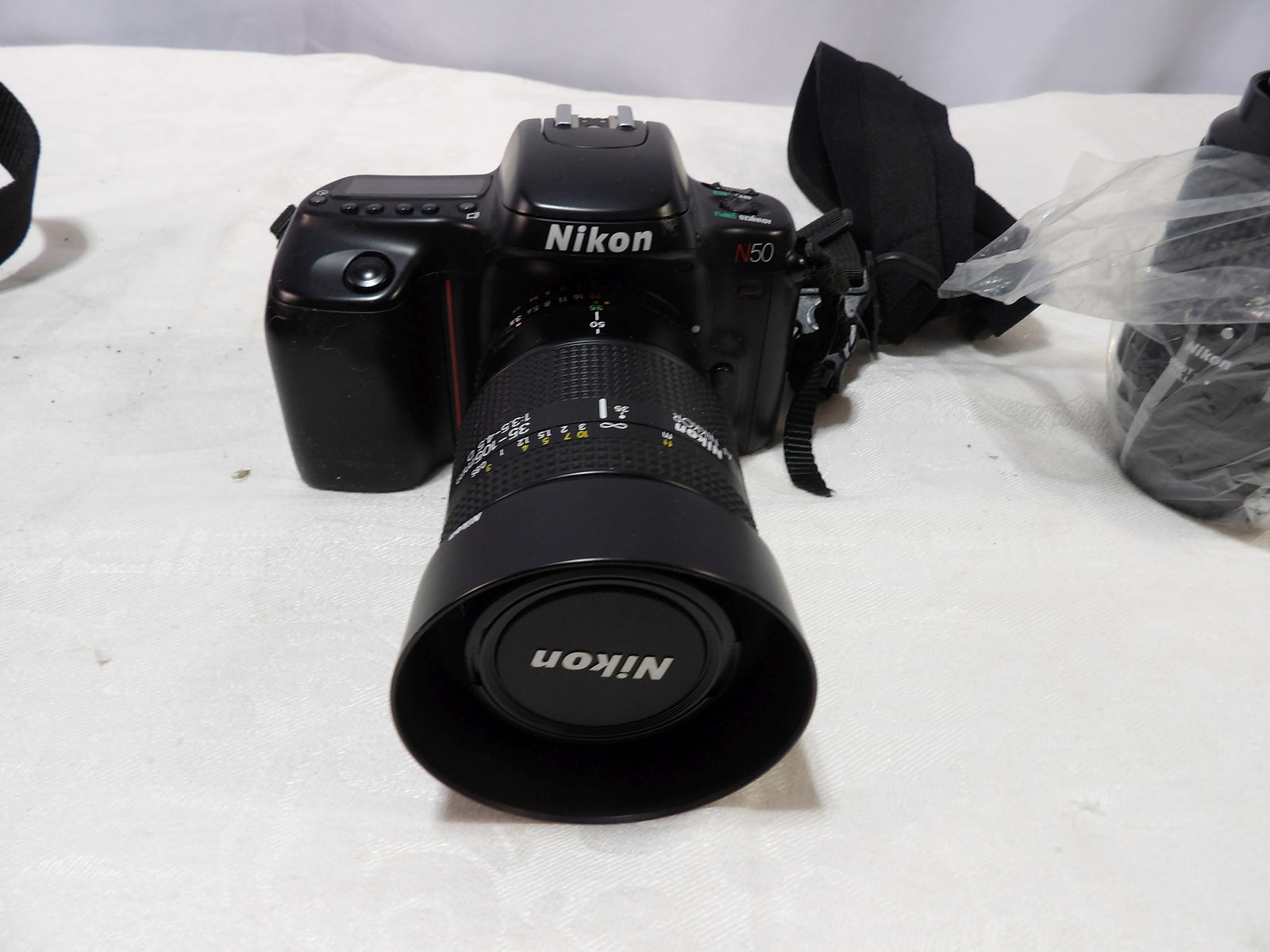 Nikon 35MM Camera (1 of 6)