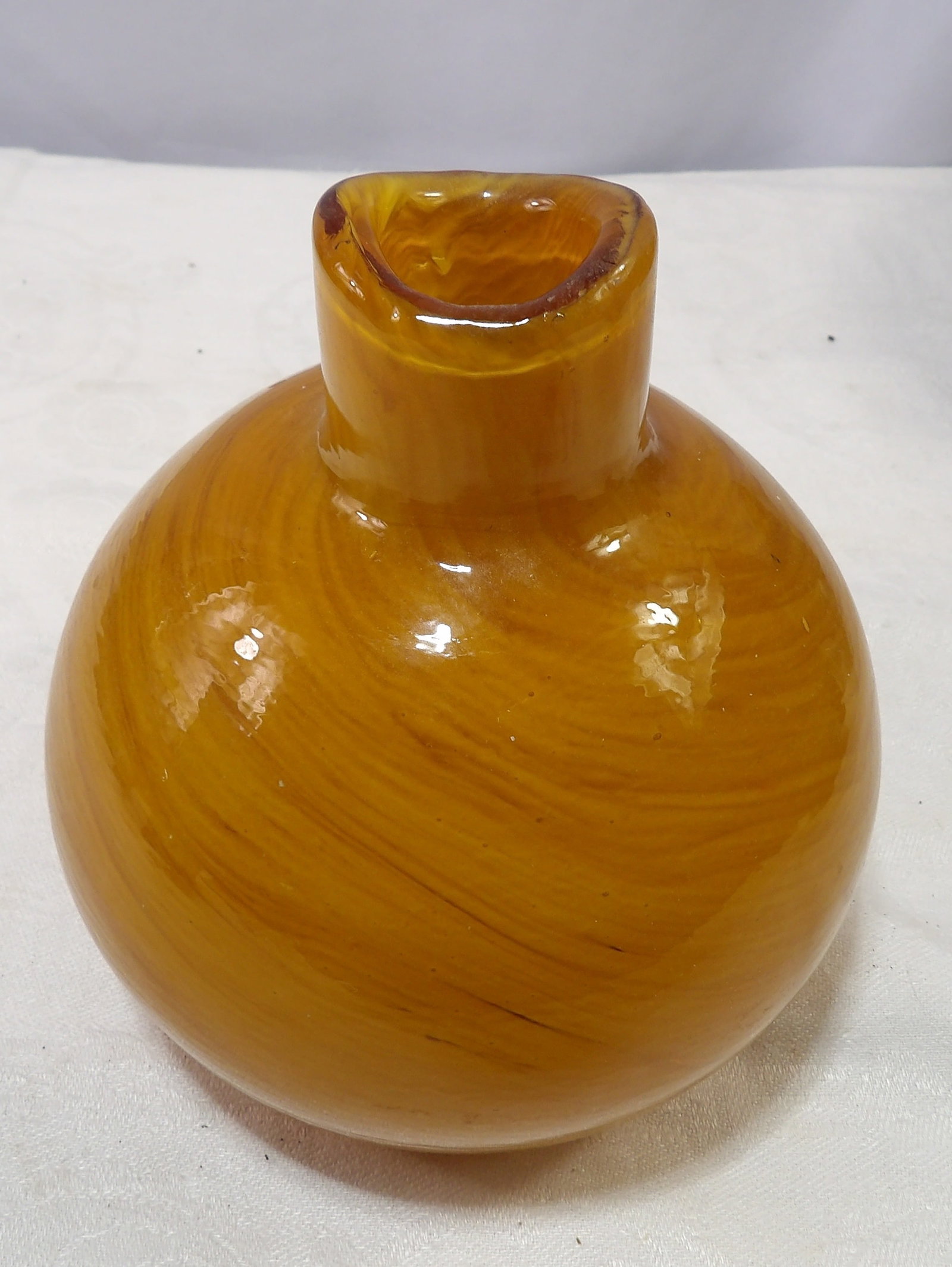 Art Glass Vase (1 of 4)