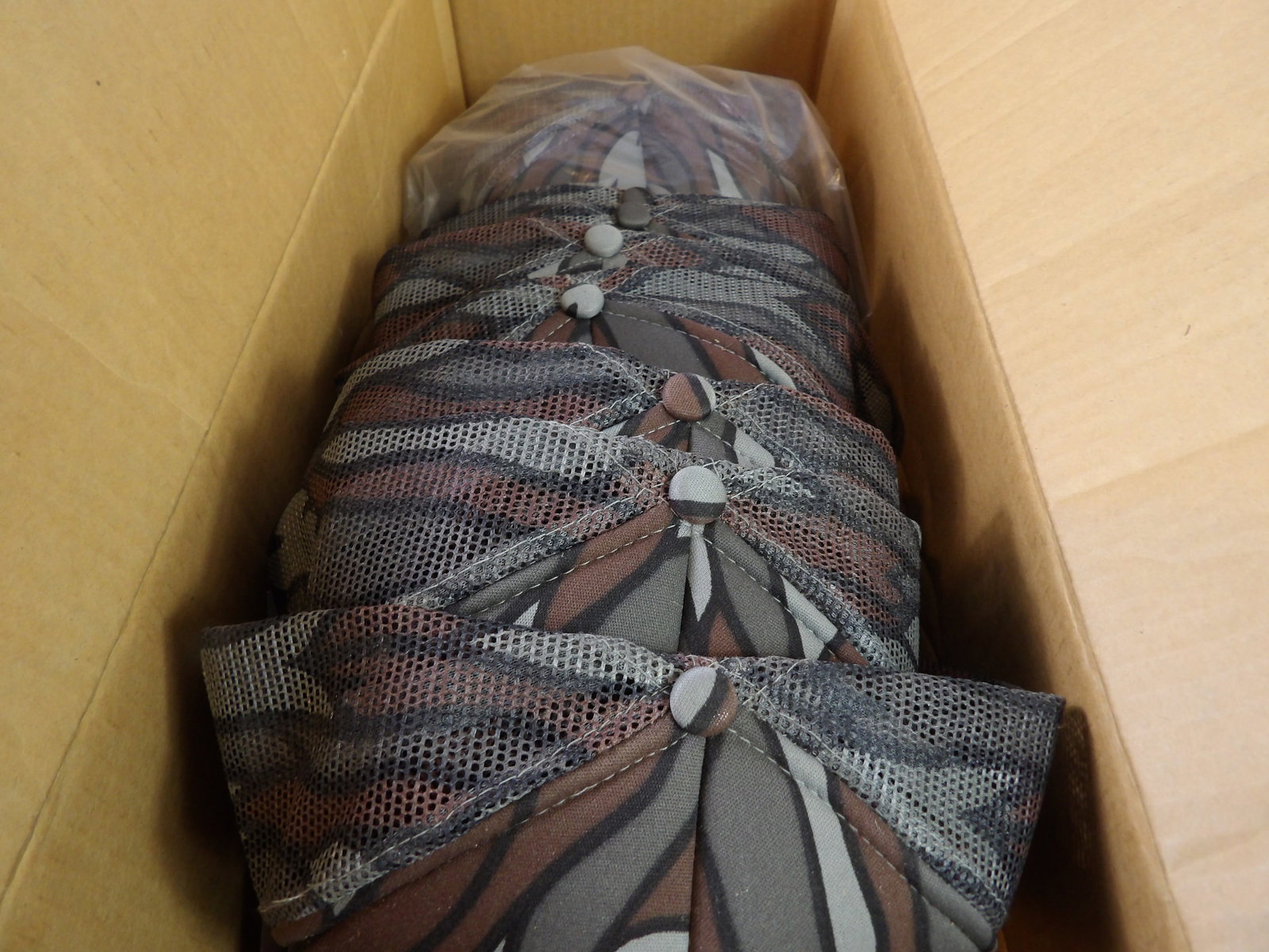10 PCS.- Camo Caps - 2