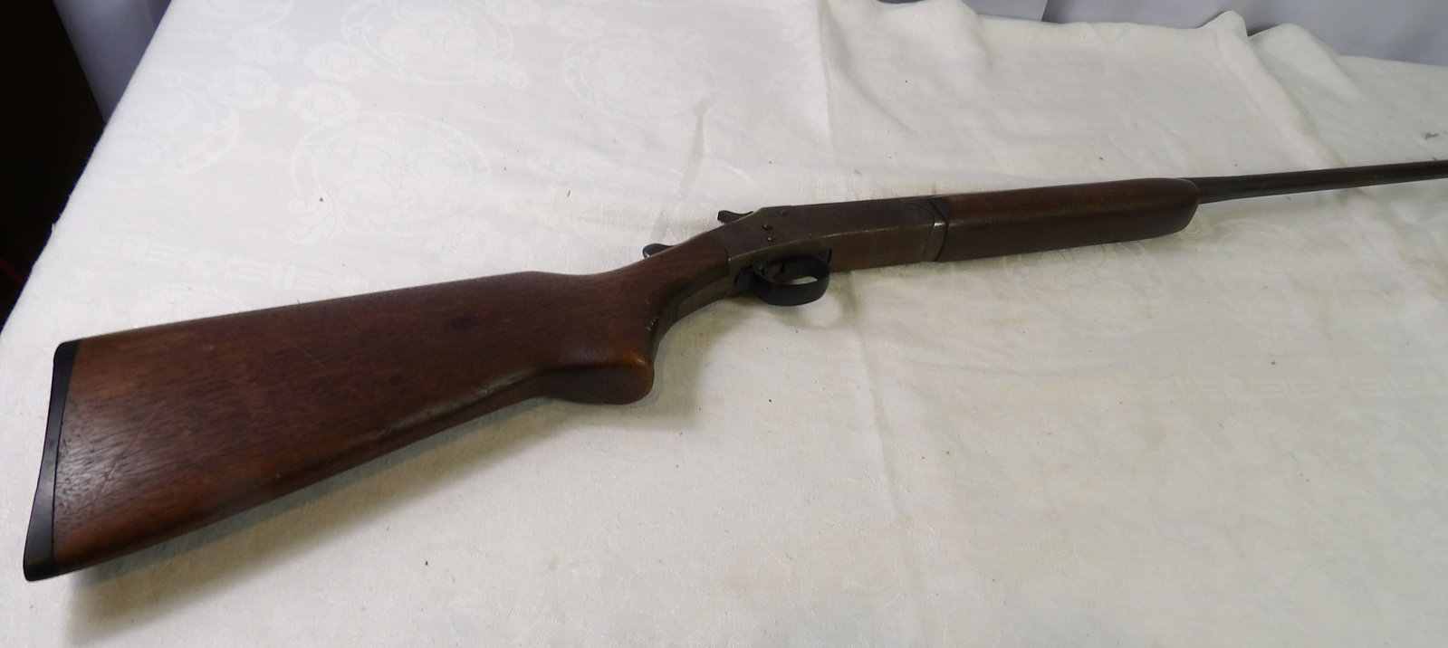 Harrington & Richardson Topper M48 410 Single Shot Shotgun: Harrington & Richardson Topper M48 410 Single Shot Shotgun. Firearms produced after 1898 have to be sold through an FFL dealer. We are working with Ship Happens (231 Main Street in Norway, ME). All fi