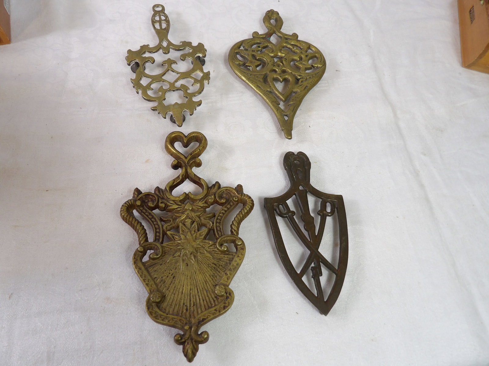 4PCS.-Bronze Trivets (1 of 4)