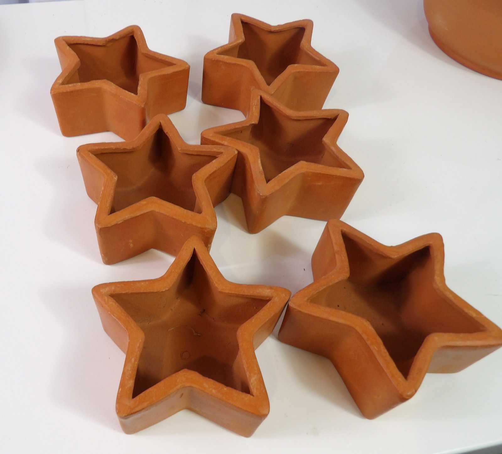 6 PCS.- Handmade Earthenware Diyas: Set of 6 Sri Lankan Handmade Earthenware Diyas. All measurements approximate. Please see photos for condition and details. Selling as is from 04281.