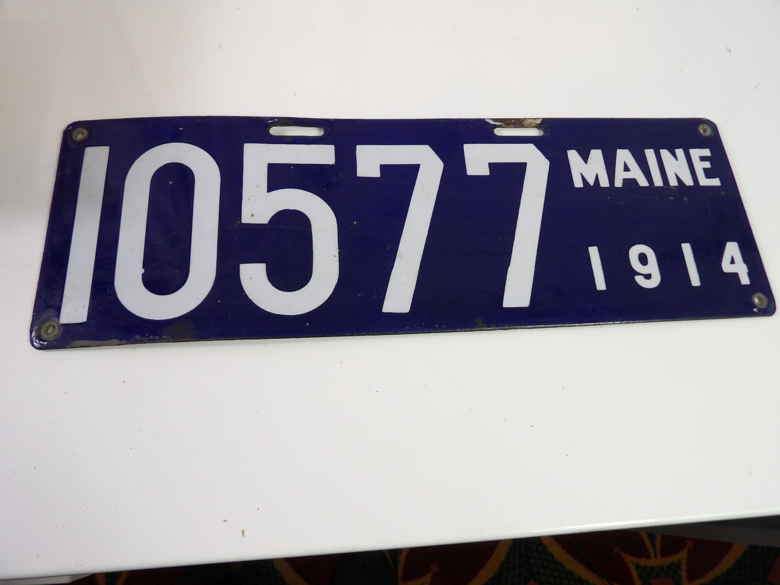 1914 Maine Porcelain License Plate (1 of 4)