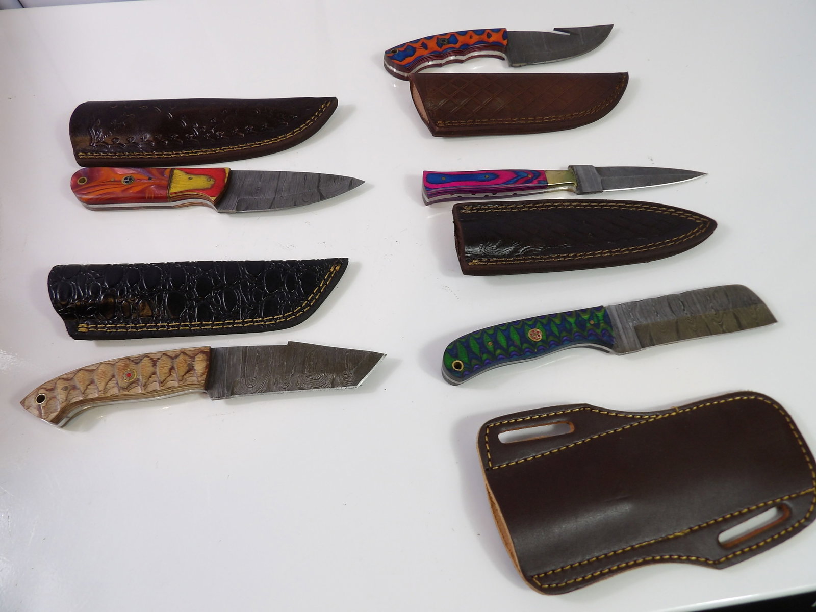 5 Handmade Damascus Steel Knives With Sheaths (1 of 5)