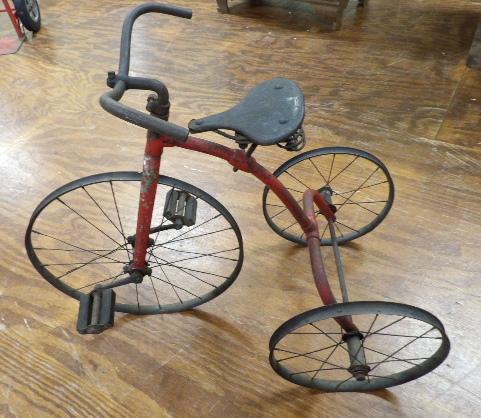 Amazing Colson Fairy Tricycle: Amazing Colson Fairy Tricyle. All measurements approximate. Please see photos for condition and details. Selling as is from 04281.